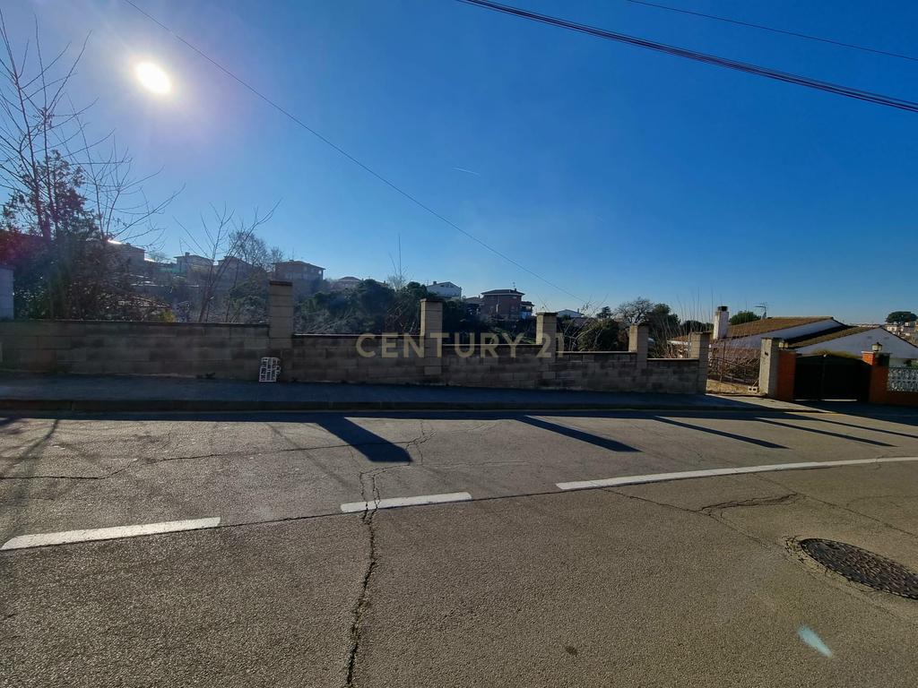 undefined - Image 8