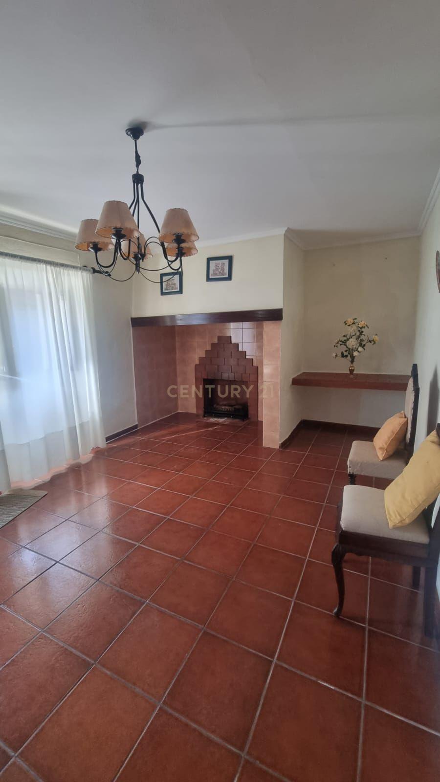 Fotografia 5 de Moradia  em Montoito bom estado de conservação pronta habitar