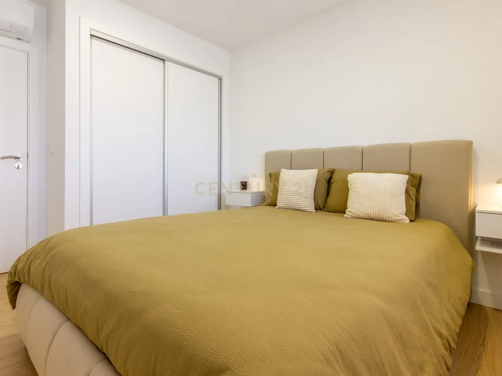 Apartamento T2 - Barreiro, Perto da Praia e Centro - Image 14