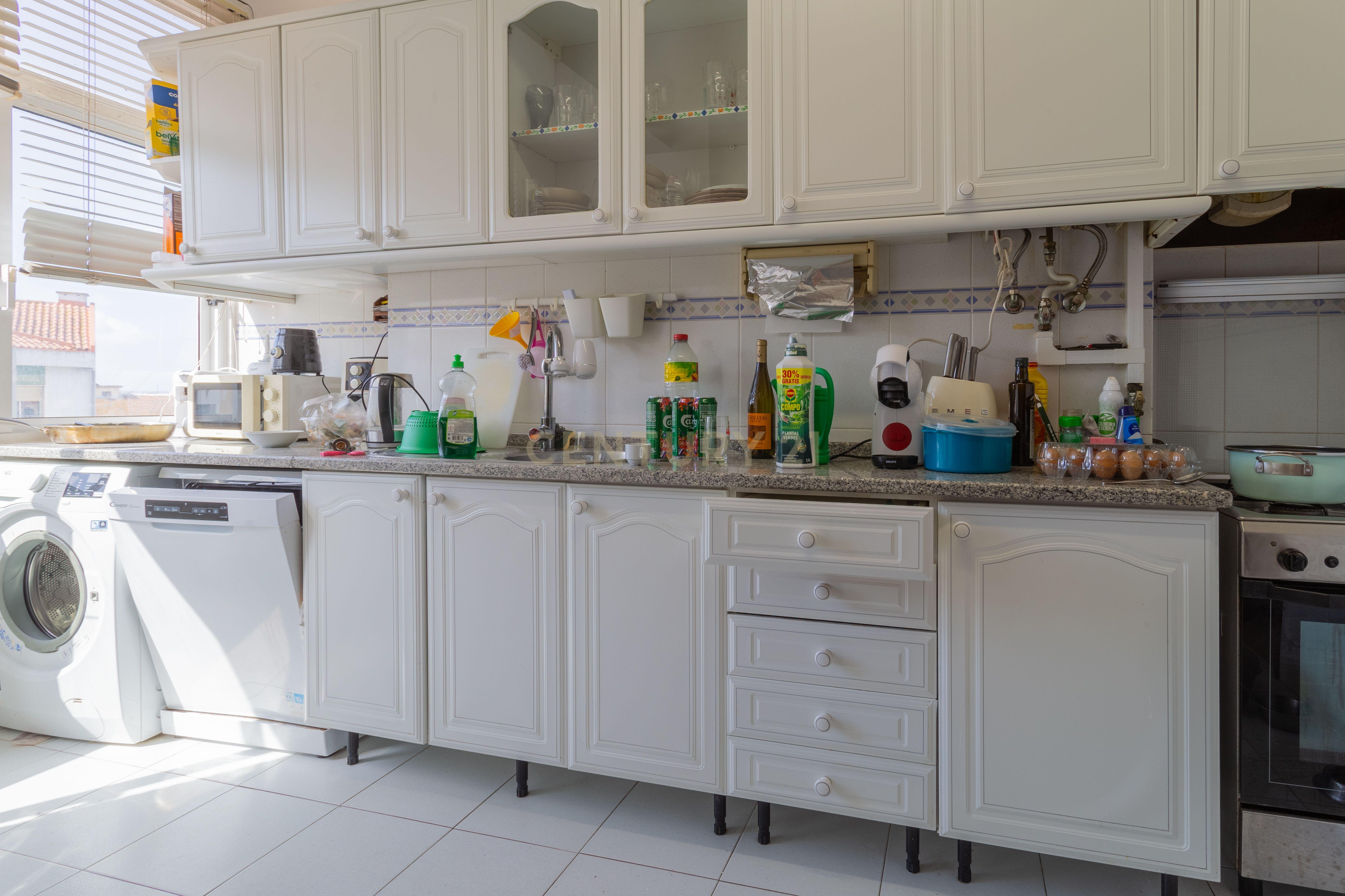 Fotografia 10 de Apartamento T4 convertido em T3 - Centro do Barreiro
