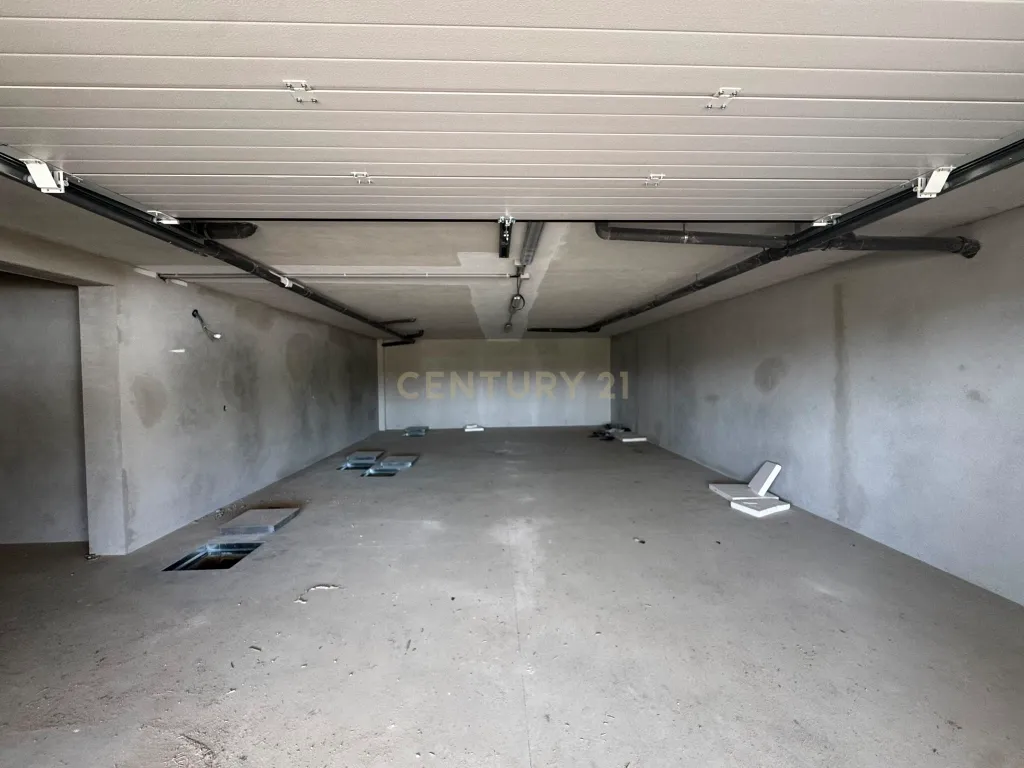 WEST RESIDENCES - IMOVEL DE LUXO - Moradia Isolada T3- 3 SUITES - Piscina/Jardim/Garagem Box para 3 viaturas - Image 12