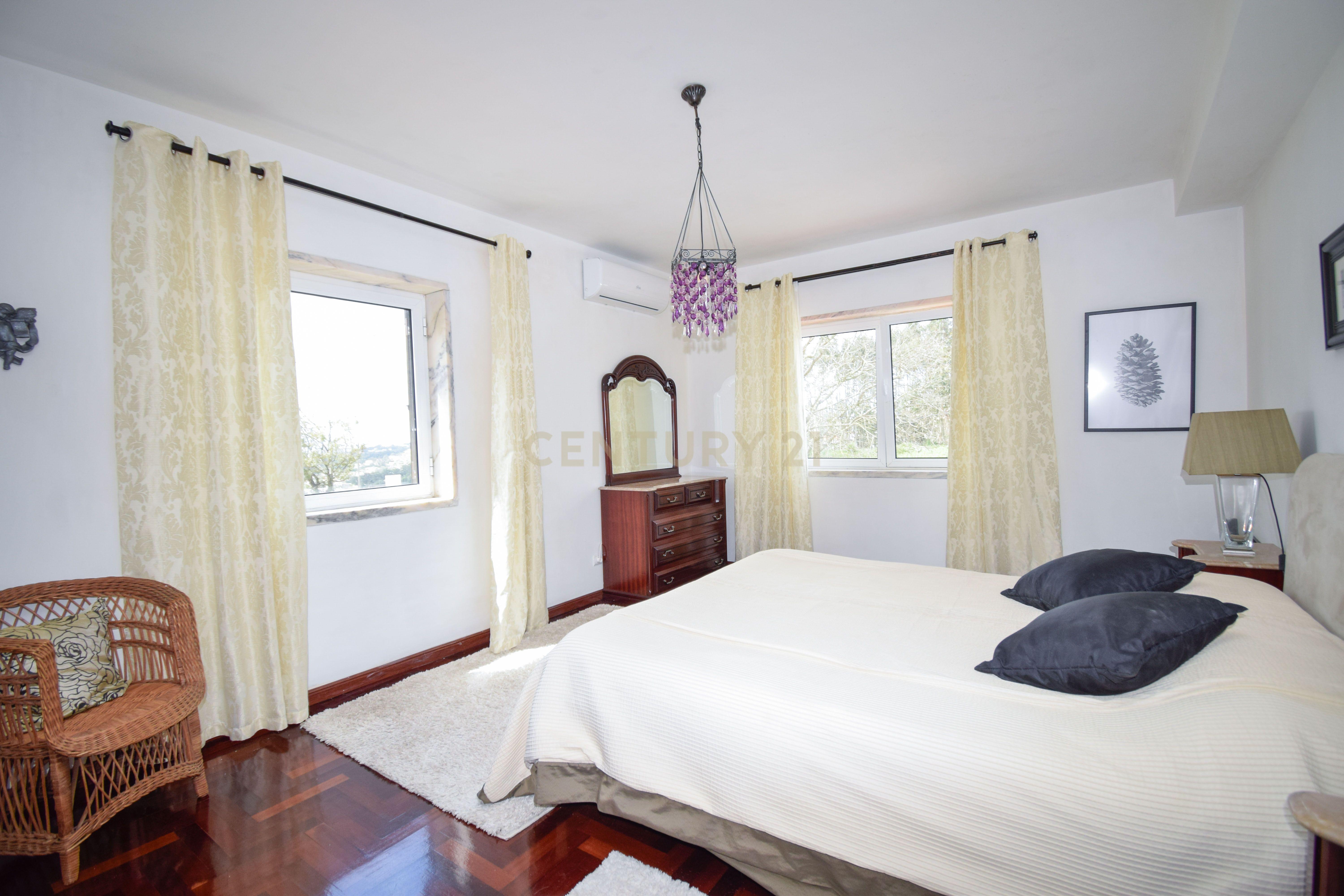 Moradia T5 de Sonho em Serra Chã – Caneças | Conforto, Natureza e Proximidade de Lisboa - Image 14