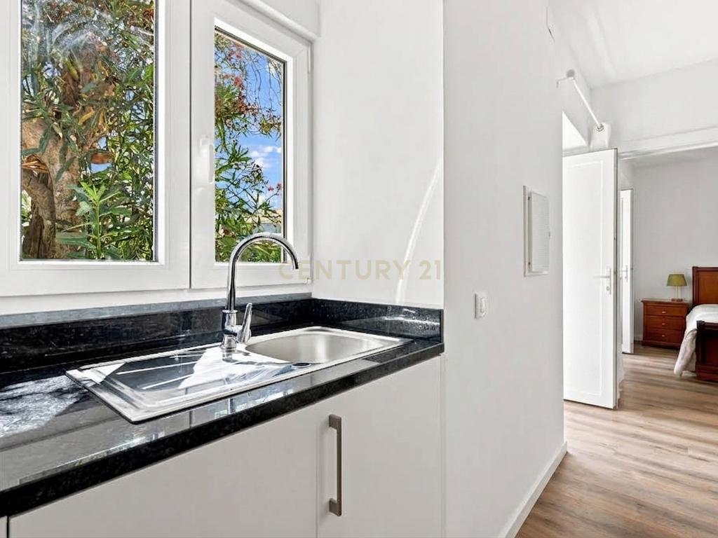 Moradia T1 Térrea Renovada com Espaço Exterior - Image 7