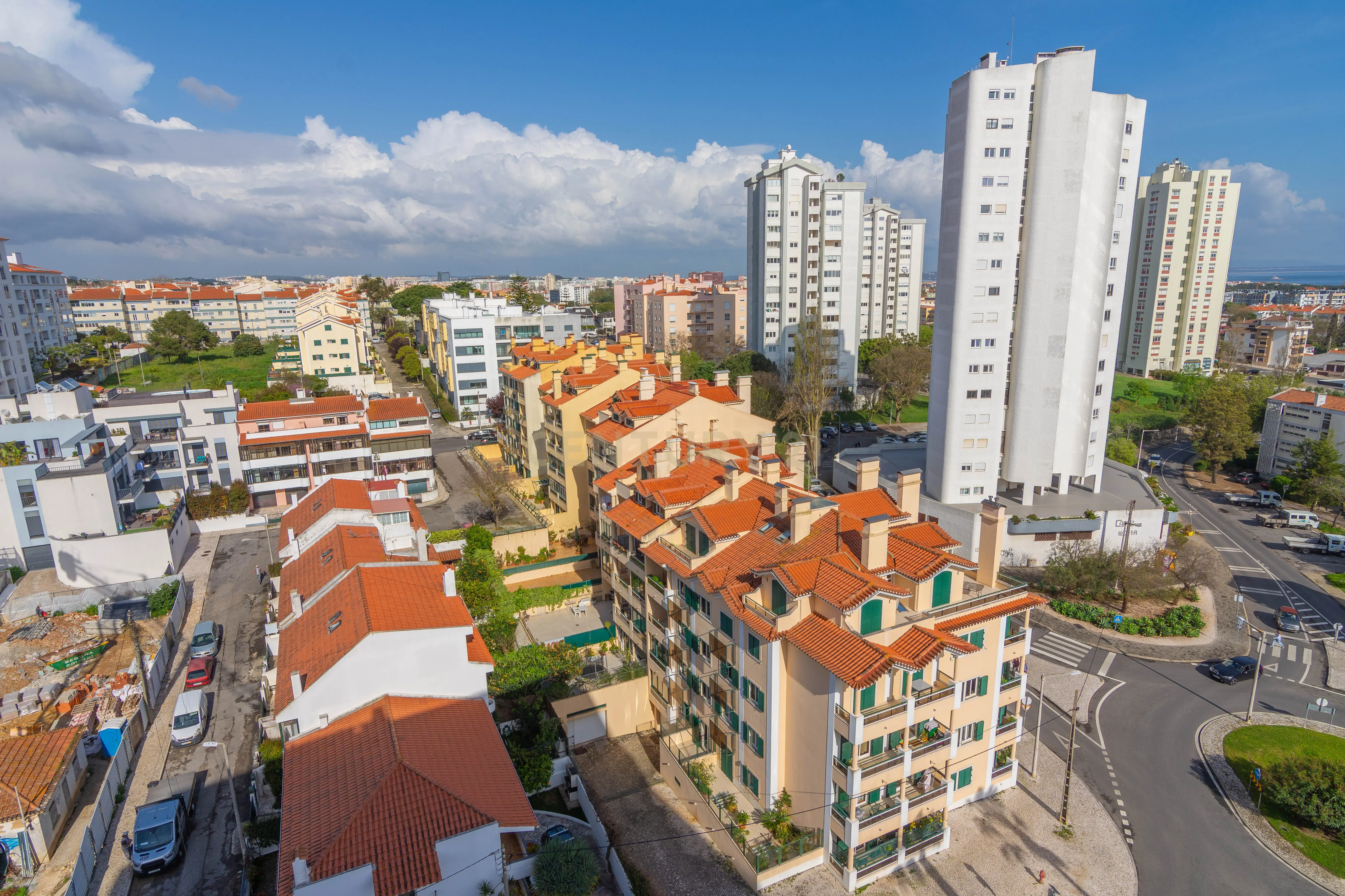 Apartamento T3 em Cascais com Vista Mar e Terraço - Image 37