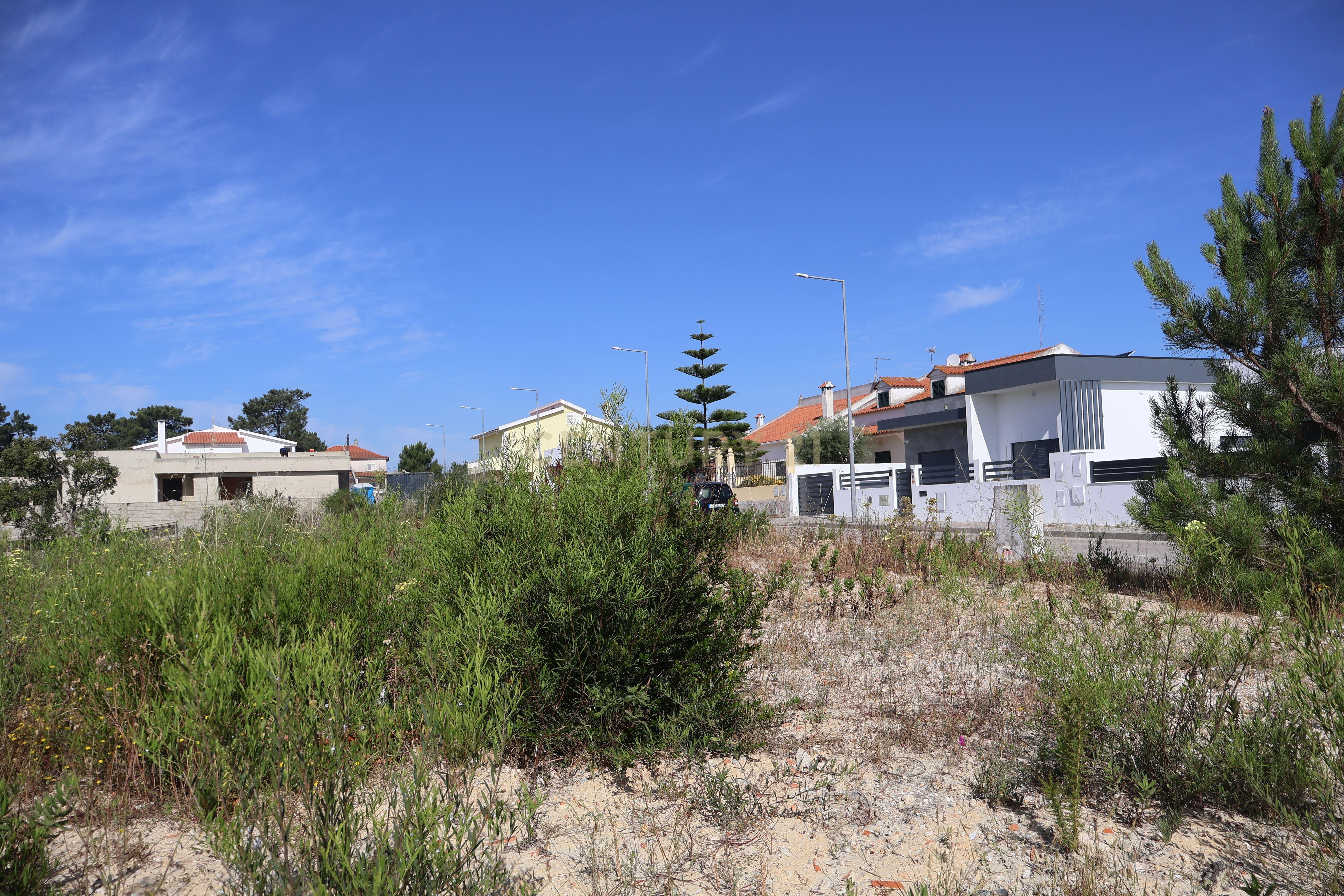 Fotografia 10 de Terreno para construção 374 m² no Pinhal Conde da Cunha (Corroios) - Projeto Moradia 3 pisos + cave - Comunicação Prévia
