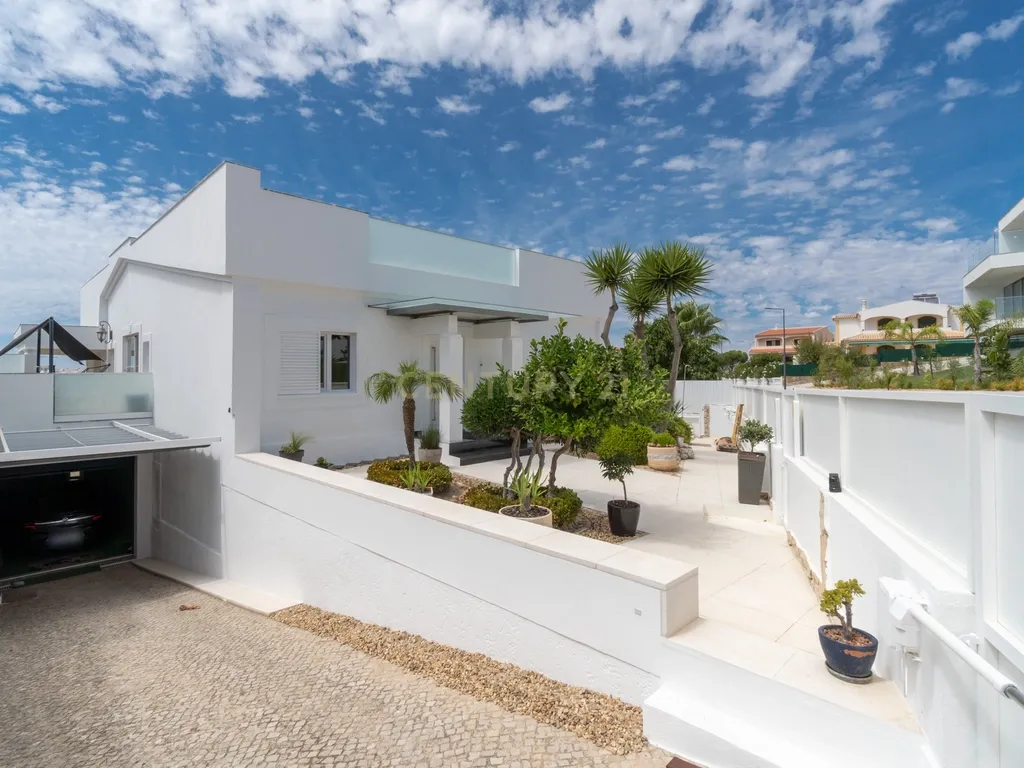 Moradia T5 com amplas áreas, jacuzzi e vista rio - Ferragudo - Image 46