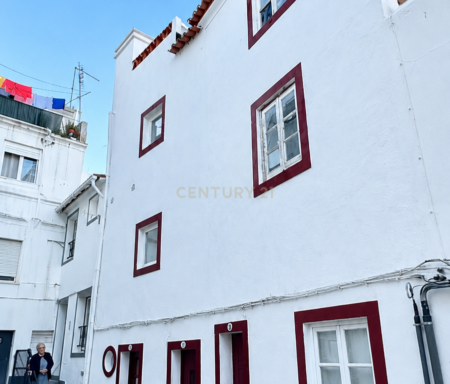 Moradia T3 Totalmente Reabilitada com Terraço Panorâmico de 360º sobre a Cidade de Estremoz. - Image 2