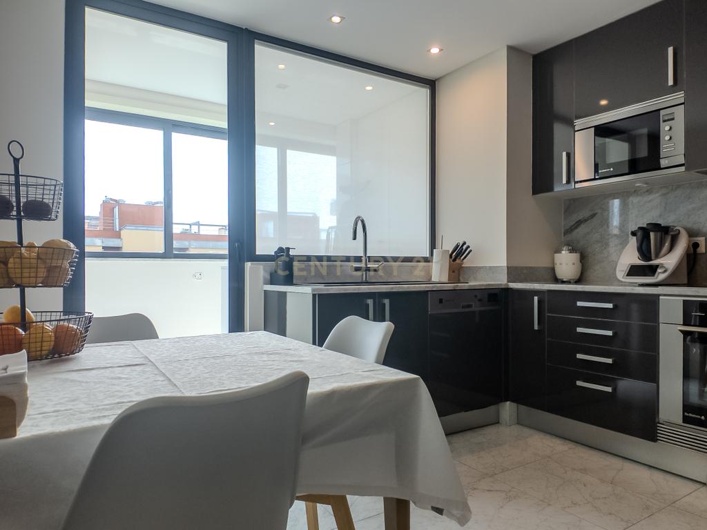 Apartamento T3 com Terraço, Varanda, Garagem | Último andar em Paranhos, Porto - Image 29