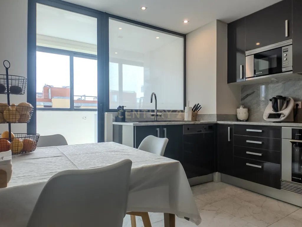 Apartamento T3 com Terraço, Varanda, Garagem | Último andar em Paranhos, Porto - Image 29