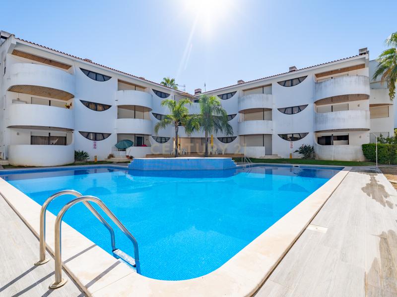 Luxury T2 Apartment in Vilamoura: Your Gateway to Algarve Living