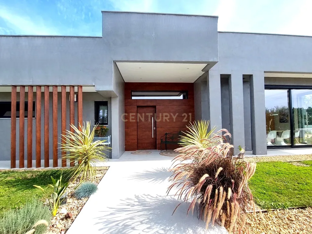 Oasis Coco Beach Villa - Moradia de Luxo Isolada T3 + 1 com Guest House e Piscina, lote 1,368 m² – Urbanização Vila Alegre, Fernão Ferro - Image 18