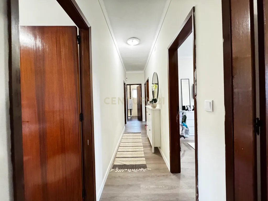 Moradia T3 Renovada em Fragoso - Image 5