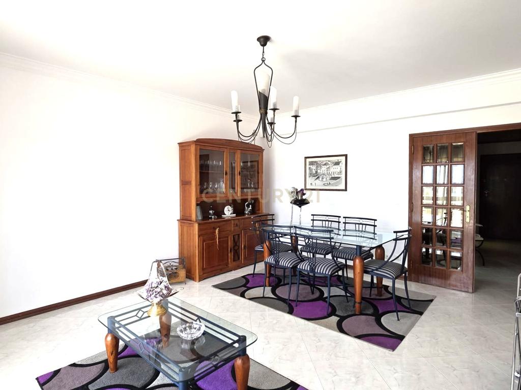  Apartamento T2 em Sesimbra, primeira linha da praia com Terraço Vista Mar - Image 11