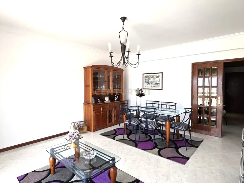 Apartamento T2 em Sesimbra, primeira linha da praia com Terraço Vista Mar - Image 11