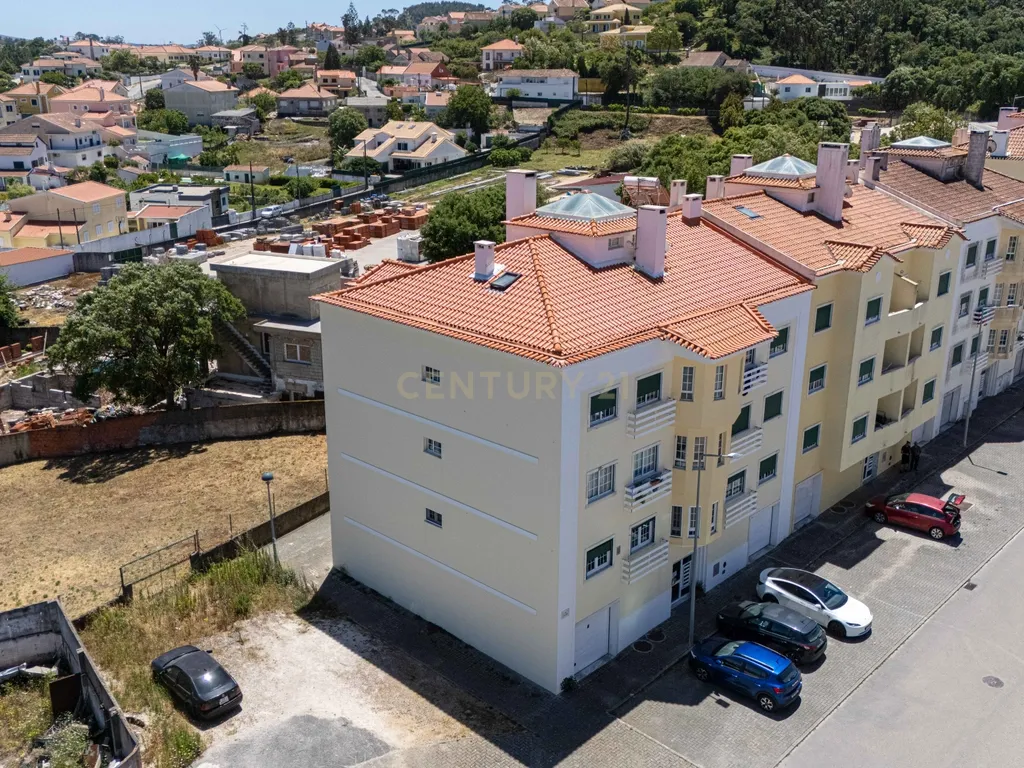 T2 com Suite, Varanda e Parqueamento - Malveira - Image 20