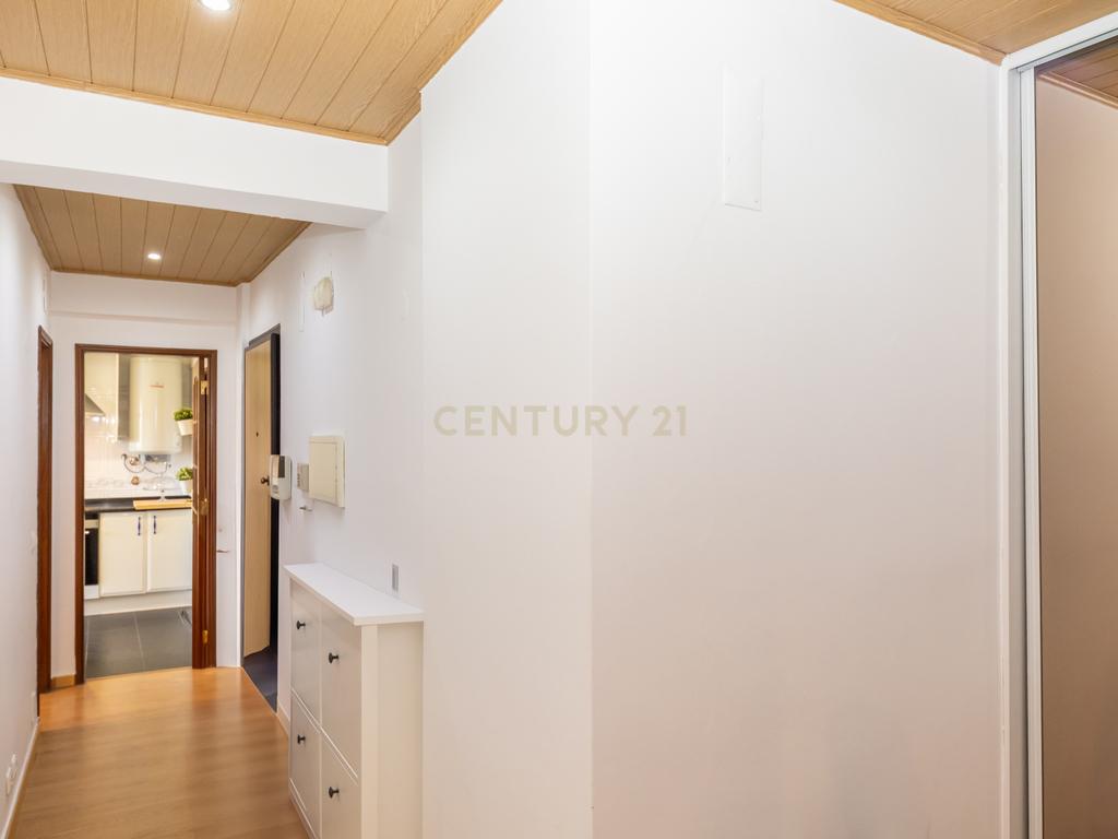 Apartamento T2 na Quinta da Carcereira - Sobreda  - Image 14