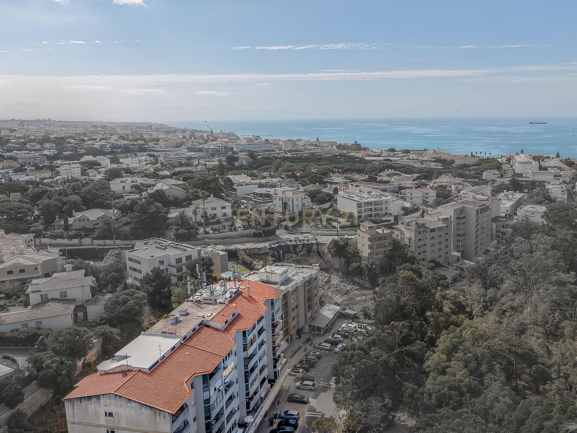 Fotografia 3 de Apartamento Renovado T2 | Suíte | Mobilado | Elevador | Ar Condicionado | Luminoso|  Estoril | Cascais |  a 12 minutos da Praia