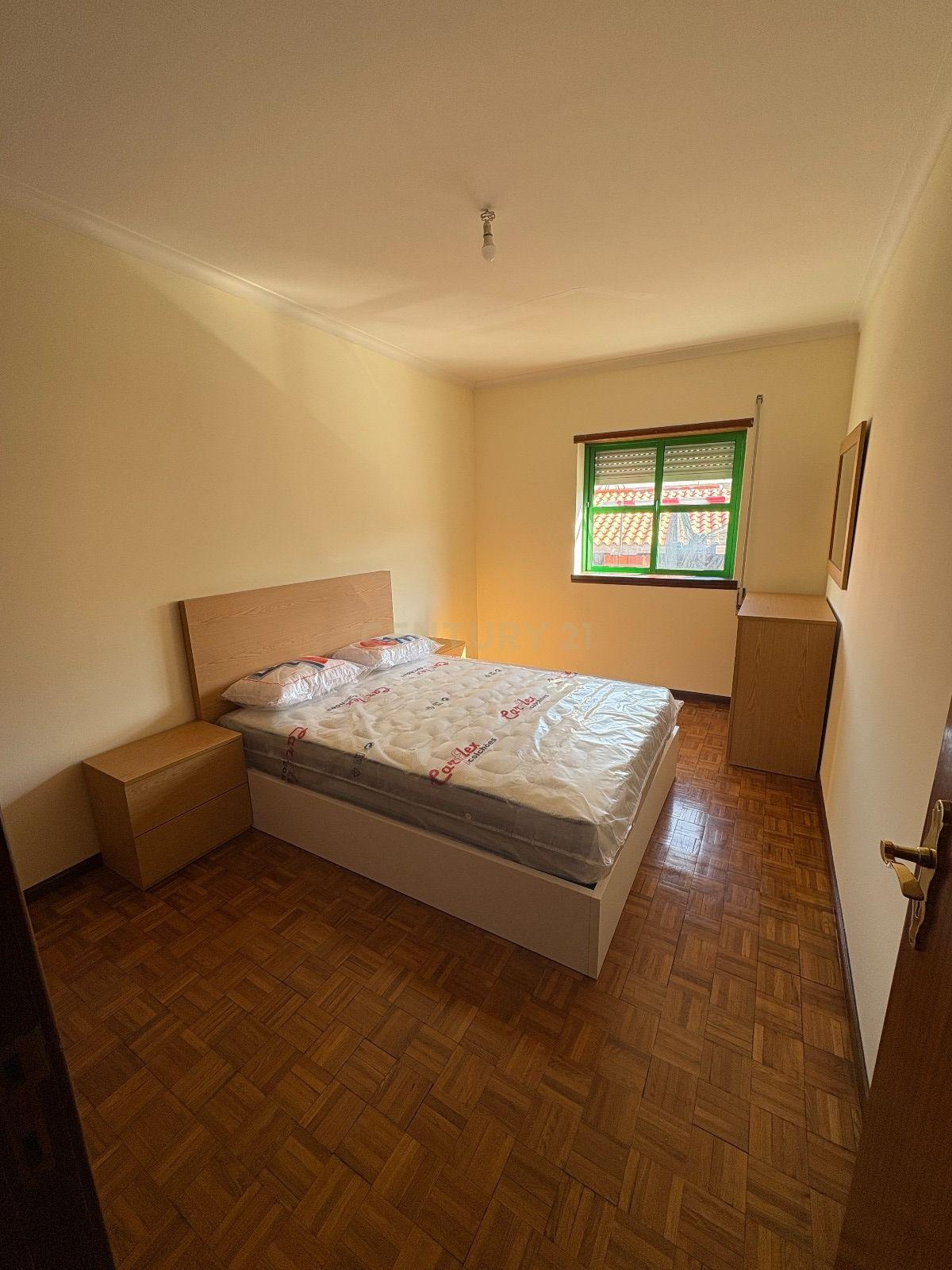 Apartamento T2 no centro de Bragança - Image 10