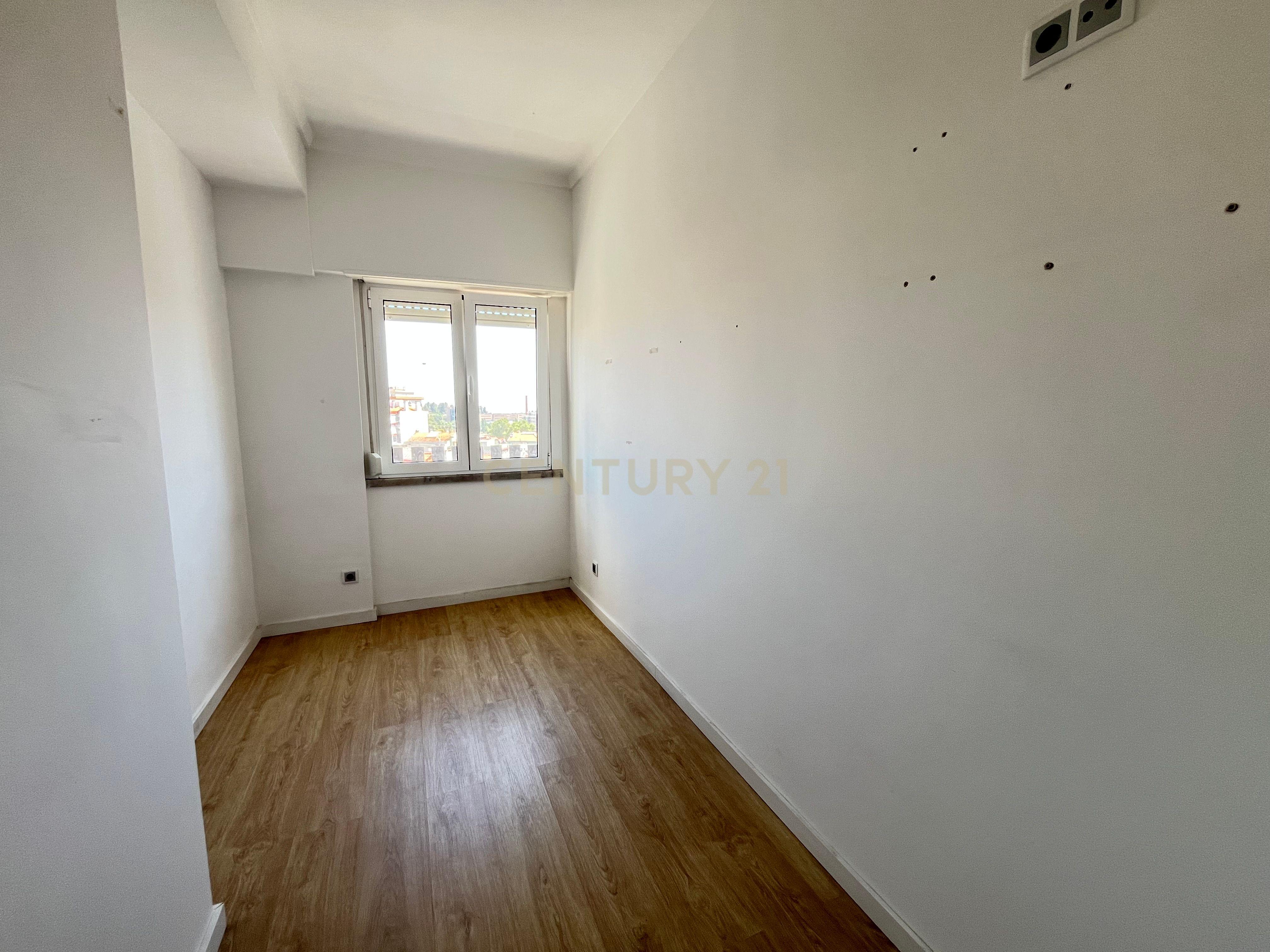 Fotografia 4 de Apartamento T2 em Sacavém, Loures - Oportunidade Única!