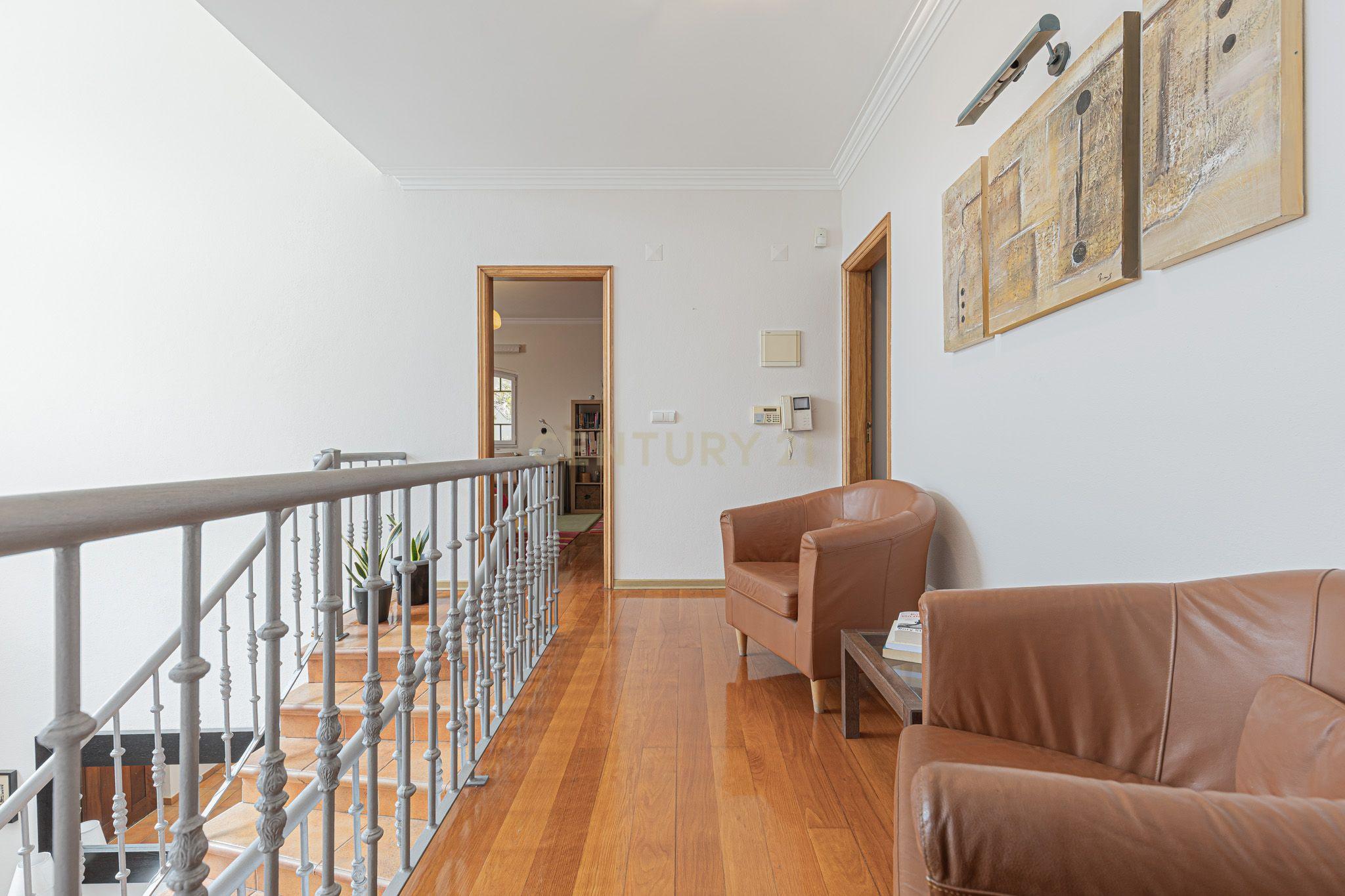 Moradia T5 - Almada - Piscina - Garagem -  364 m² - Terreno 1.024 m² - Image 47