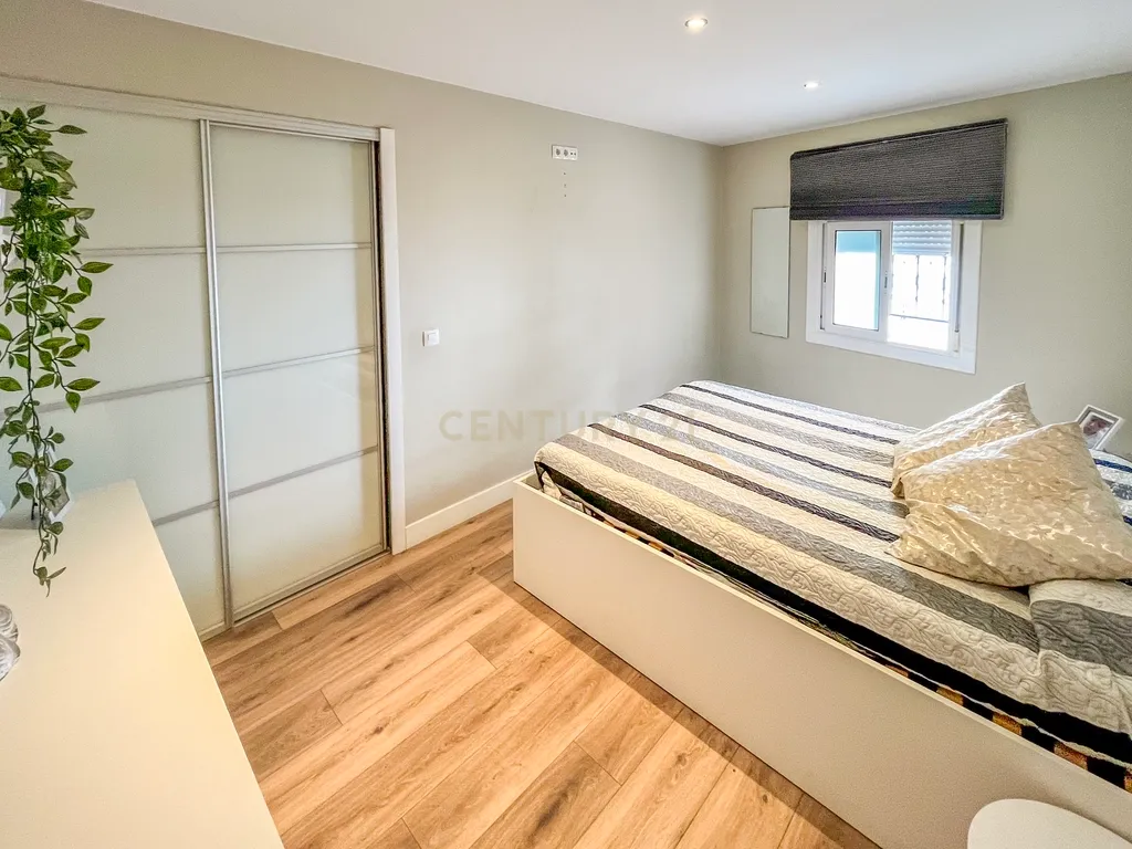Apartamento T2 com Terraço em Mataró, Barcelona - Image 11