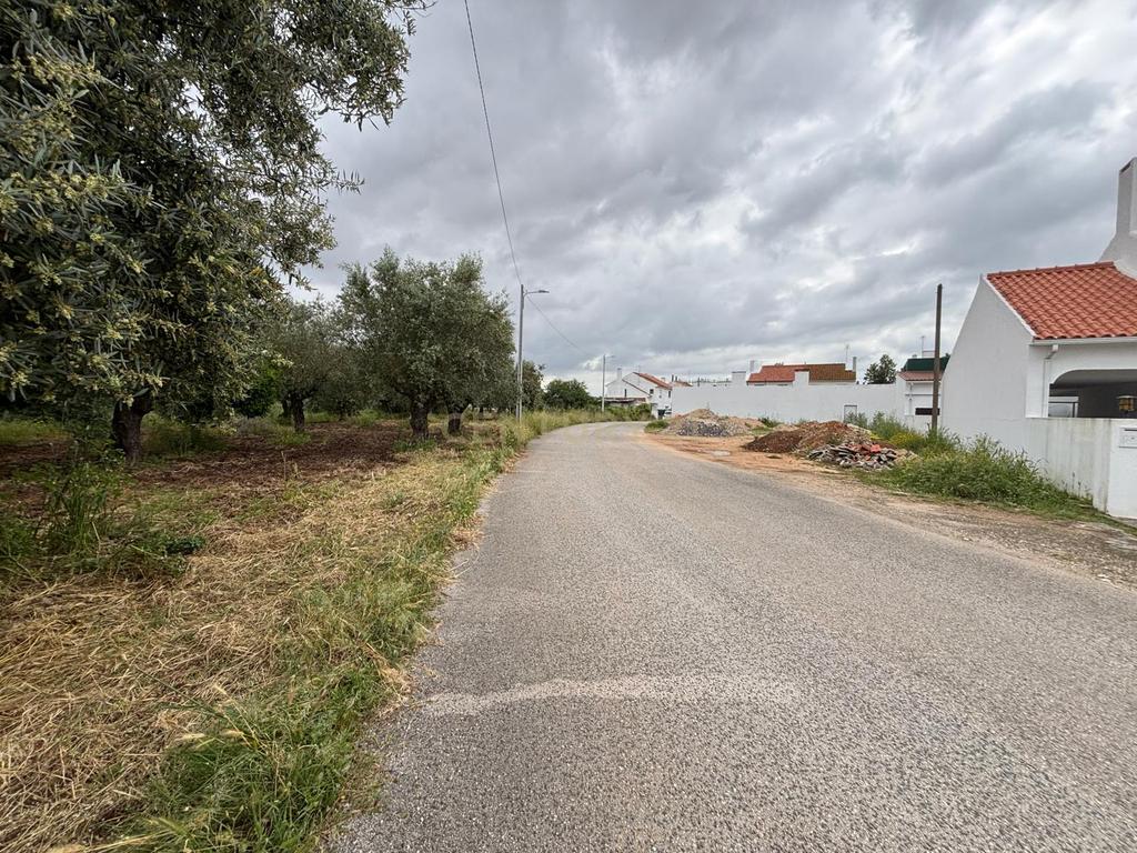 Terreno para apartamentos ou moradias em Riachos - Image 3
