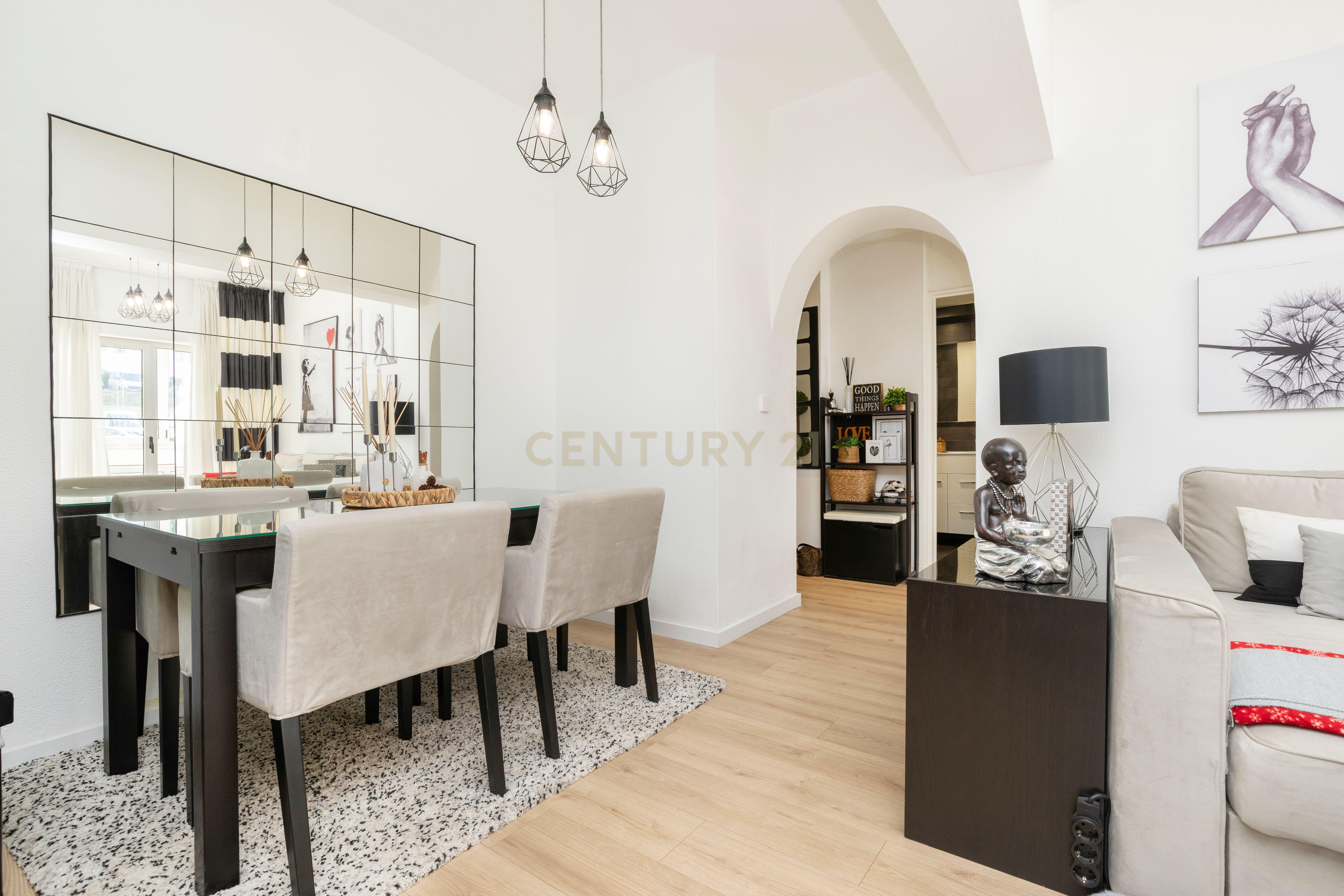Fotografia 8 de T2 totalmente remodelado em Queluz | Pronto a habitar | Elevador e varanda