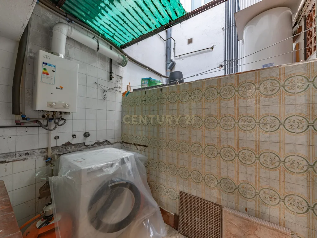 Apartamento luminoso com varanda e pátio na La Bòbila – Sitges - Image 20