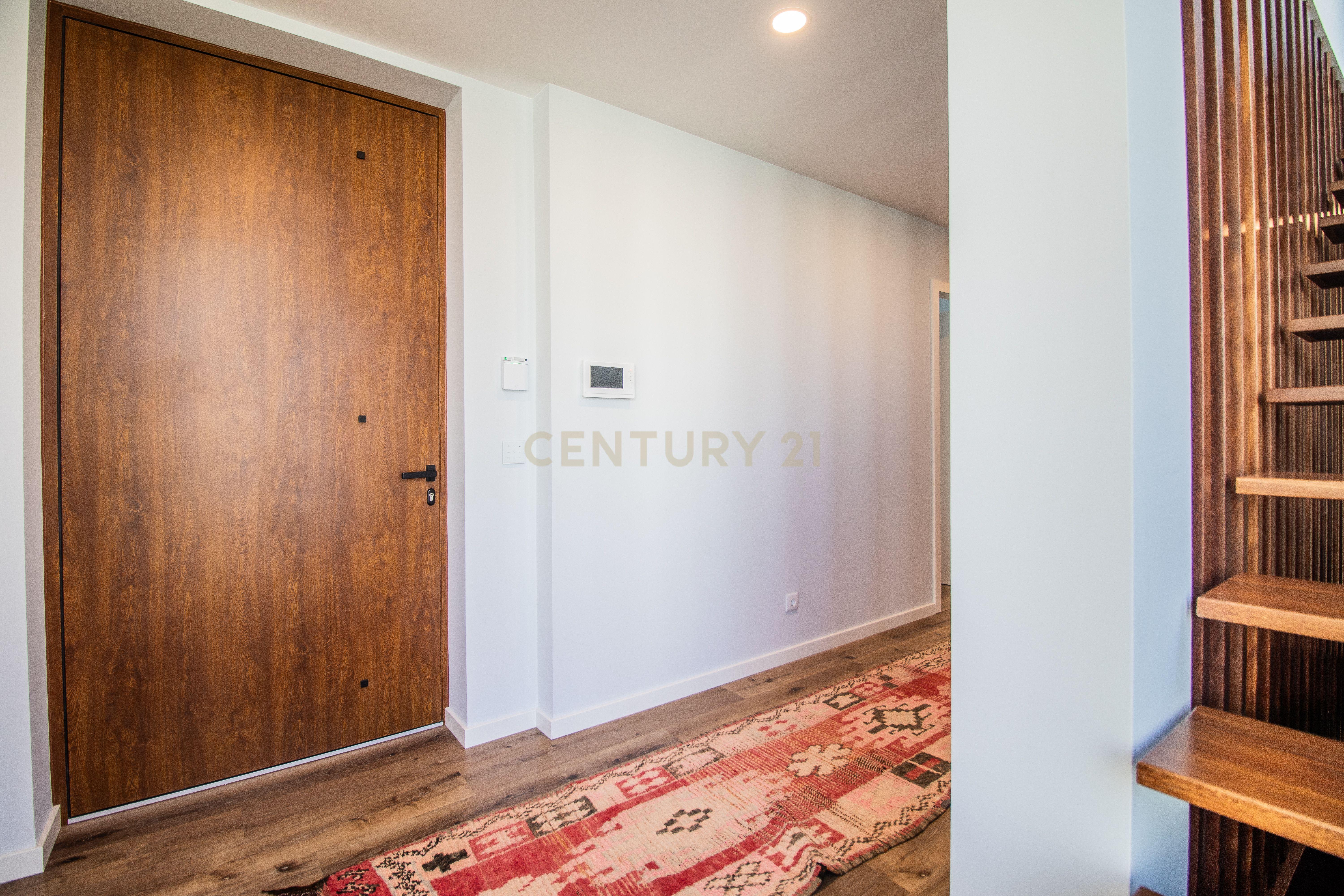 Fotografia 6 de Moradia de Arquitetura Contemporânea | Primeira Linha de Mar