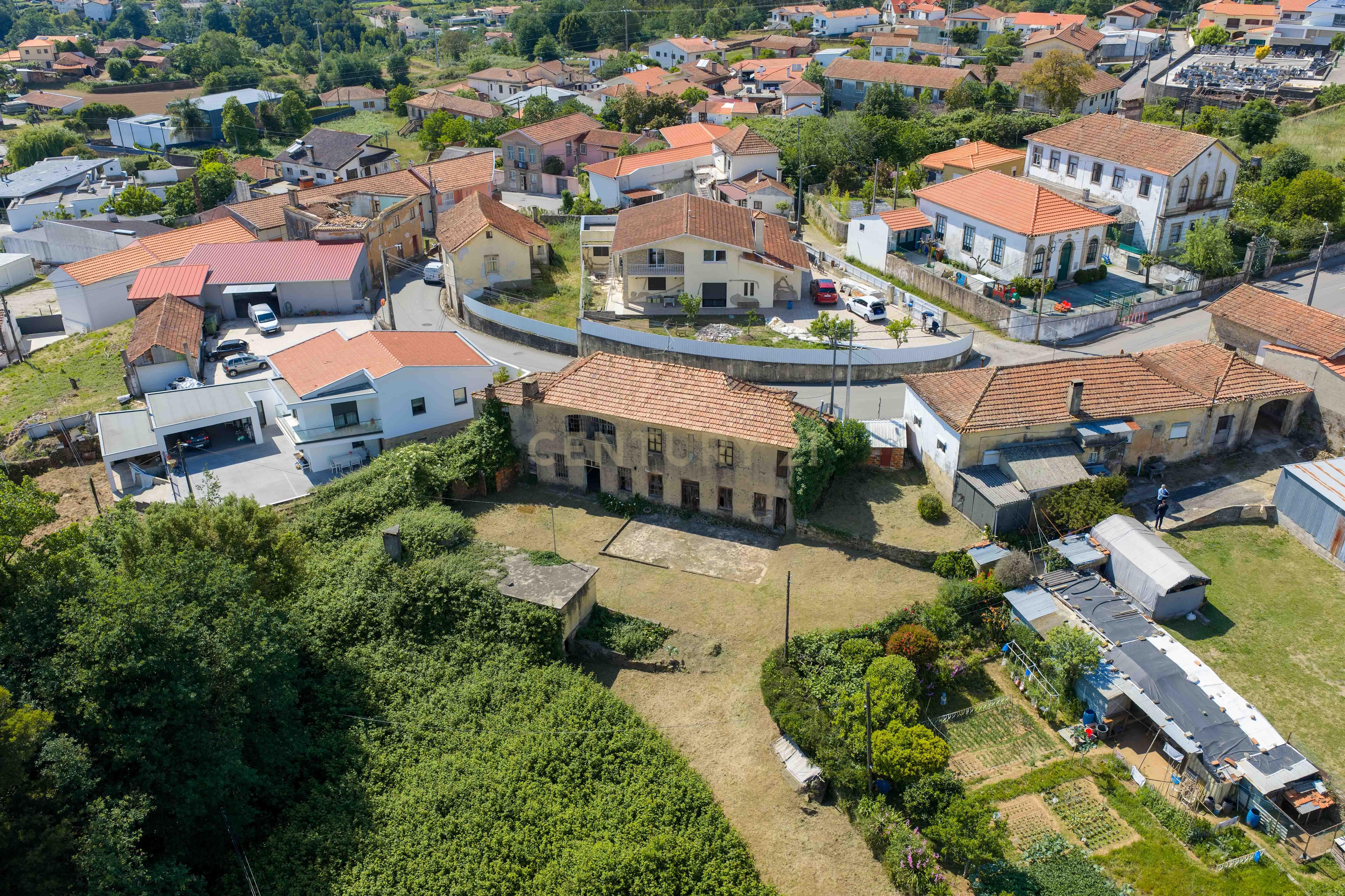 Fotografia 8 de 🏡 Quinta com Grande Potencial em Santiago de Riba-Ul – Oportunidade Única! 🌿
