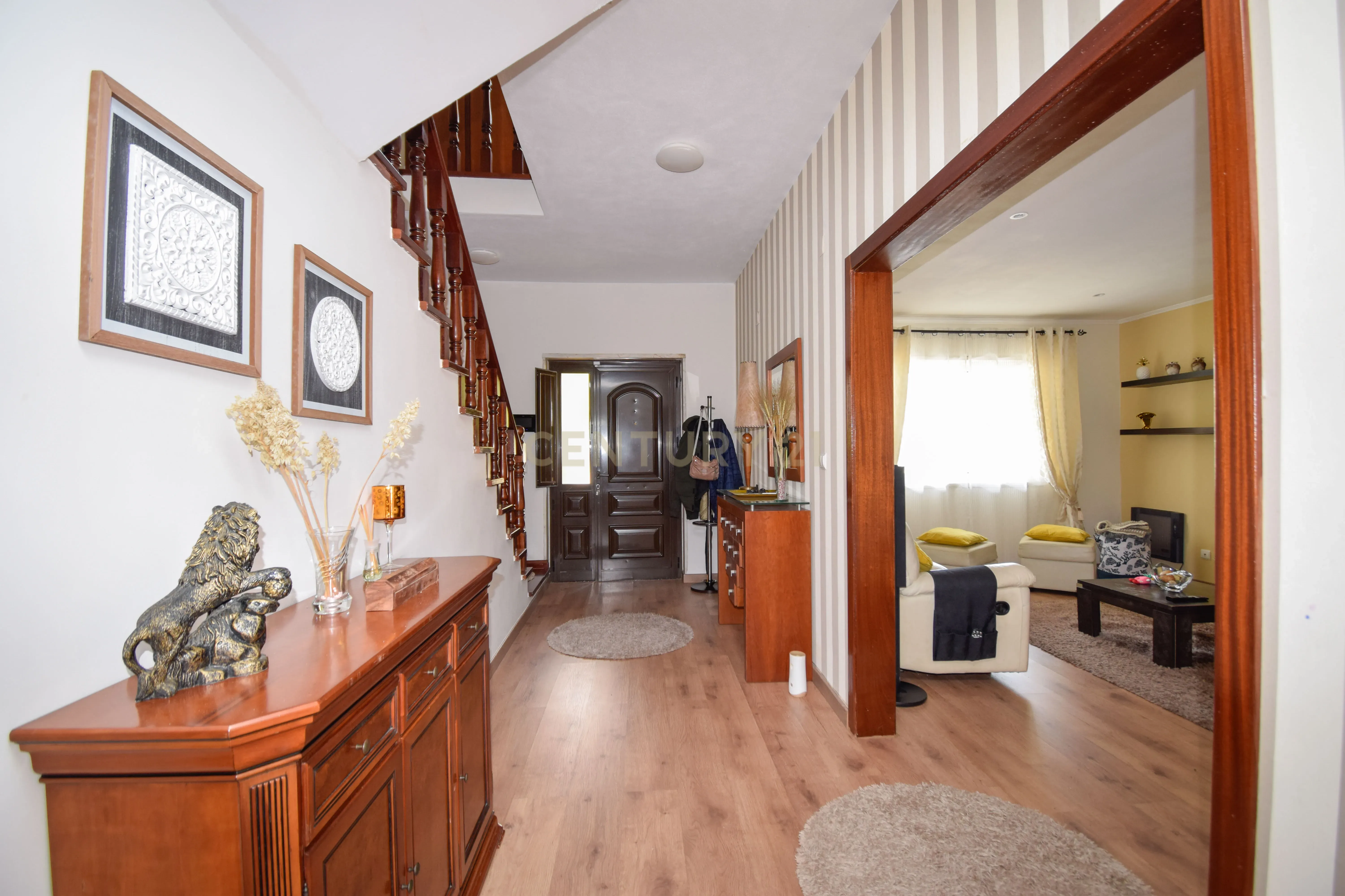 Moradia T5 de Sonho em Serra Chã – Caneças | Conforto, Natureza e Proximidade de Lisboa - Image 2