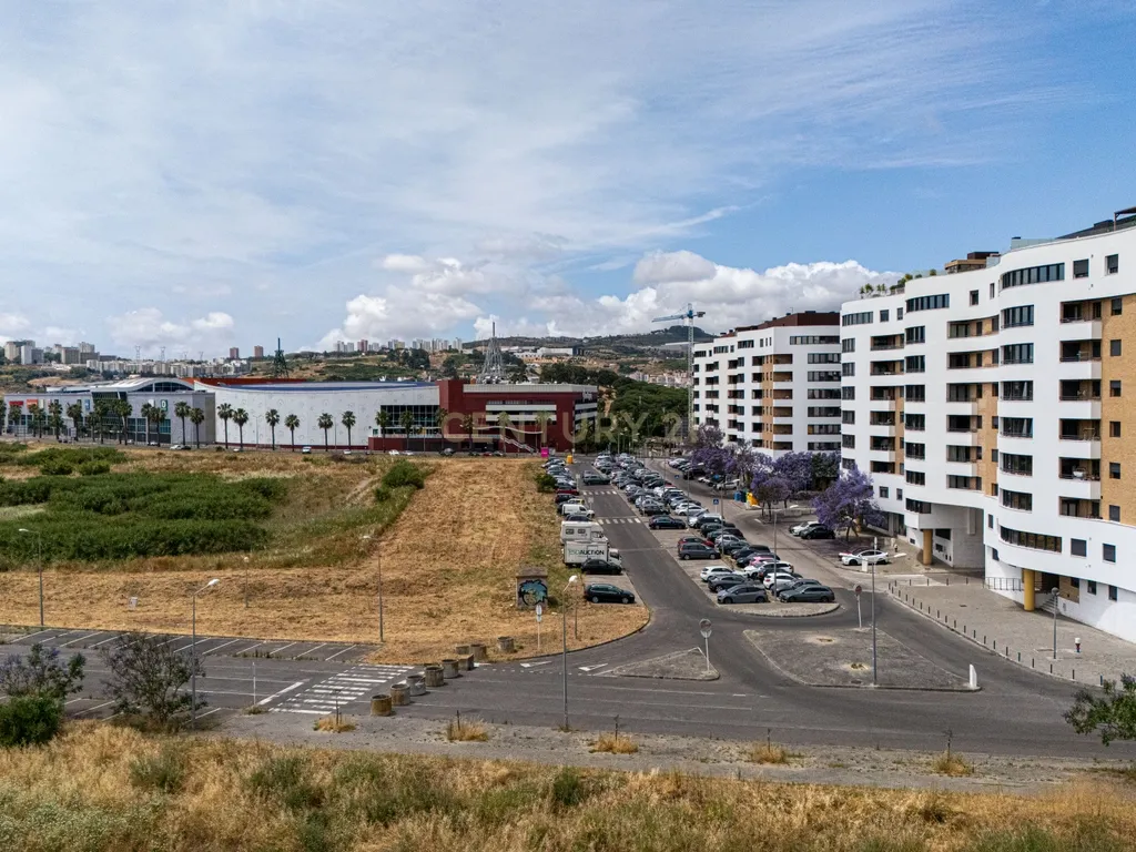 Duplex T4 nova construção com 2 terraços e Box (Infantado/Loures) - Image 39