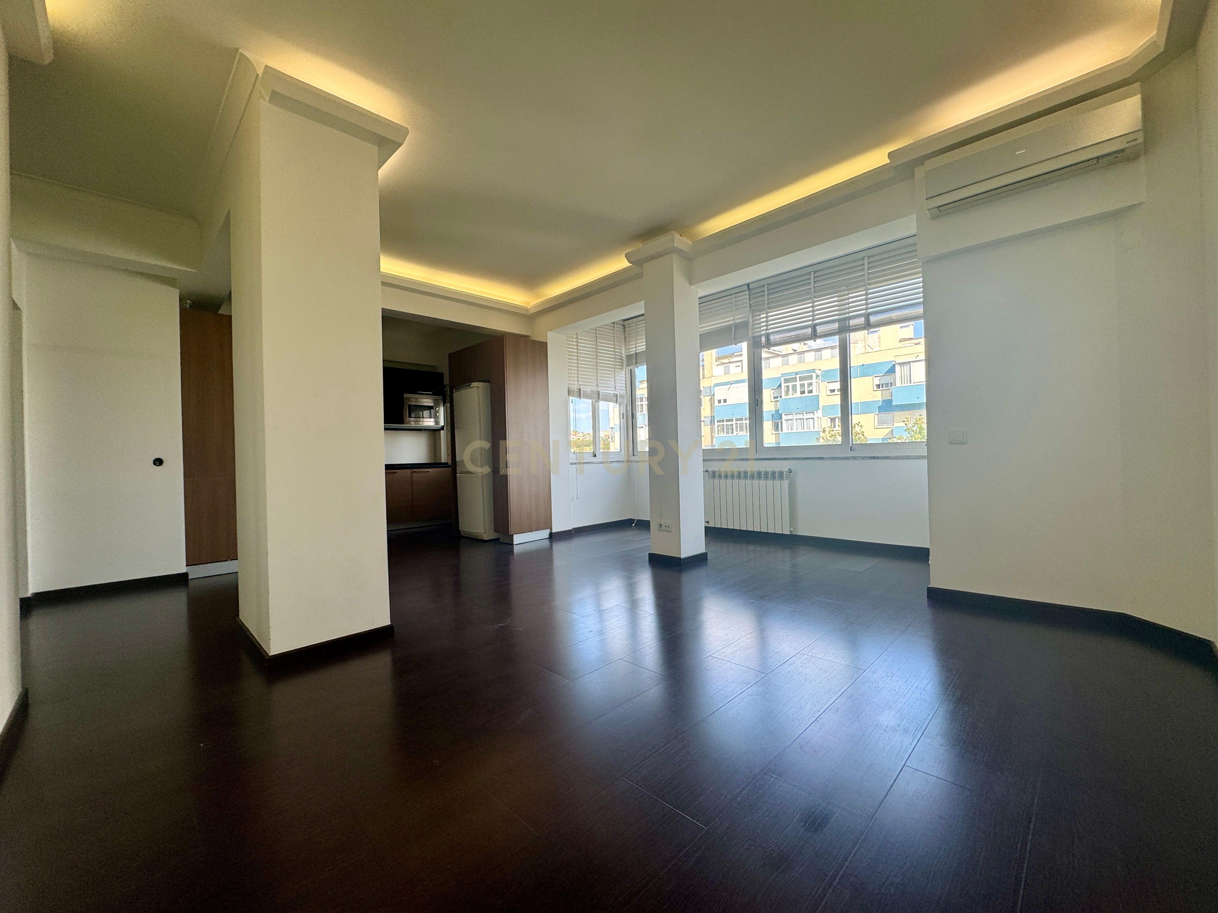 Fotografia 3 de Apartamento Renovado T2 em Santa Clara, Lisboa