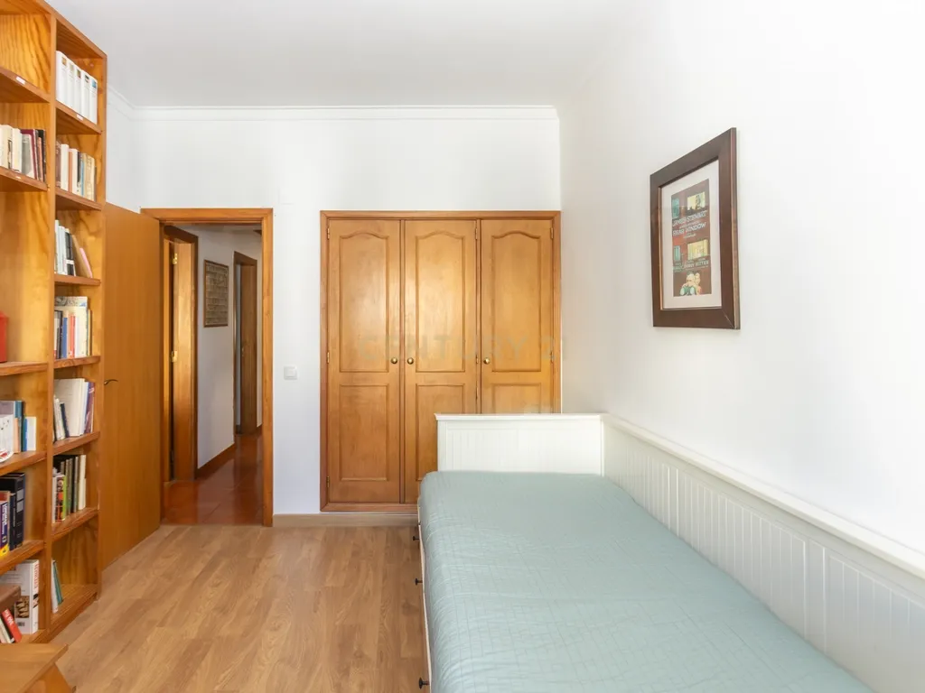 Apartamento T3 com elevador em Palmela - Image 25