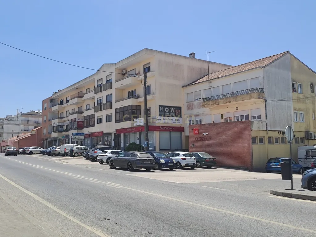 Apartamento T3 Centro da Venda do Pinheiro - Mafra - Image 9