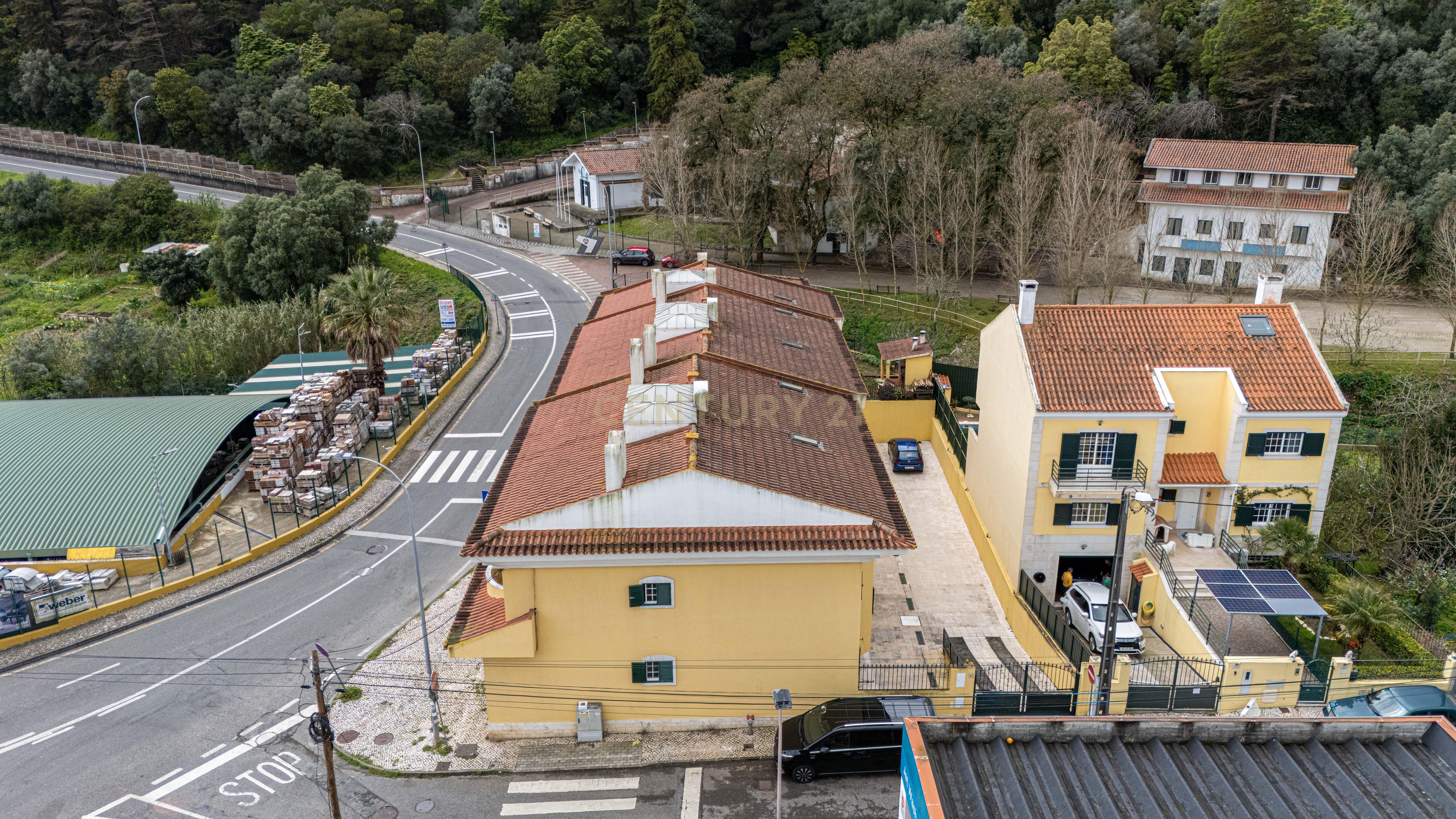 Moradia T3 + 2 com garagem (A-da-Beja/ Amadora)   - Image 50