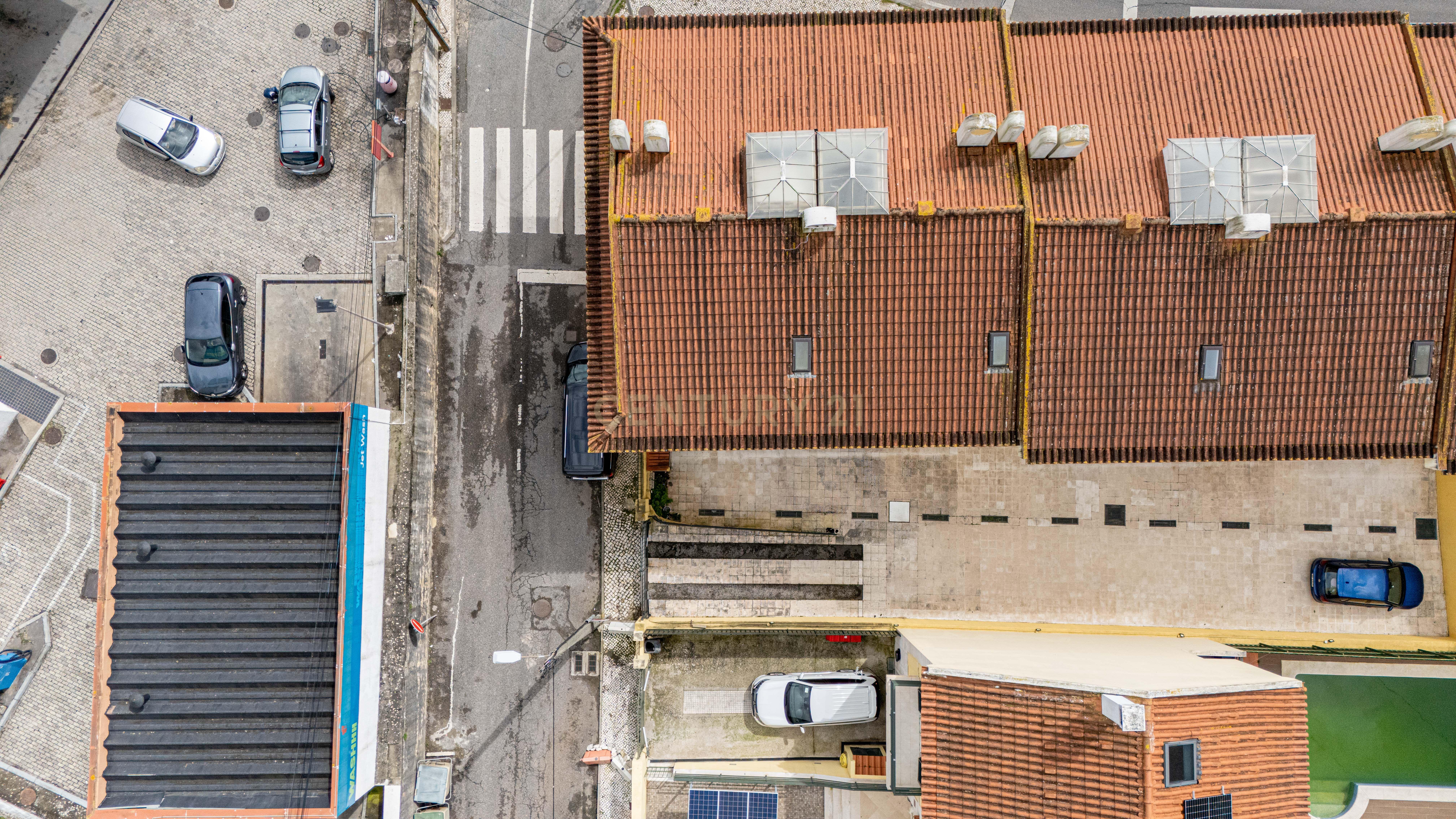 Moradia T3 + 2 com garagem (A-da-Beja/ Amadora)   - Image 47