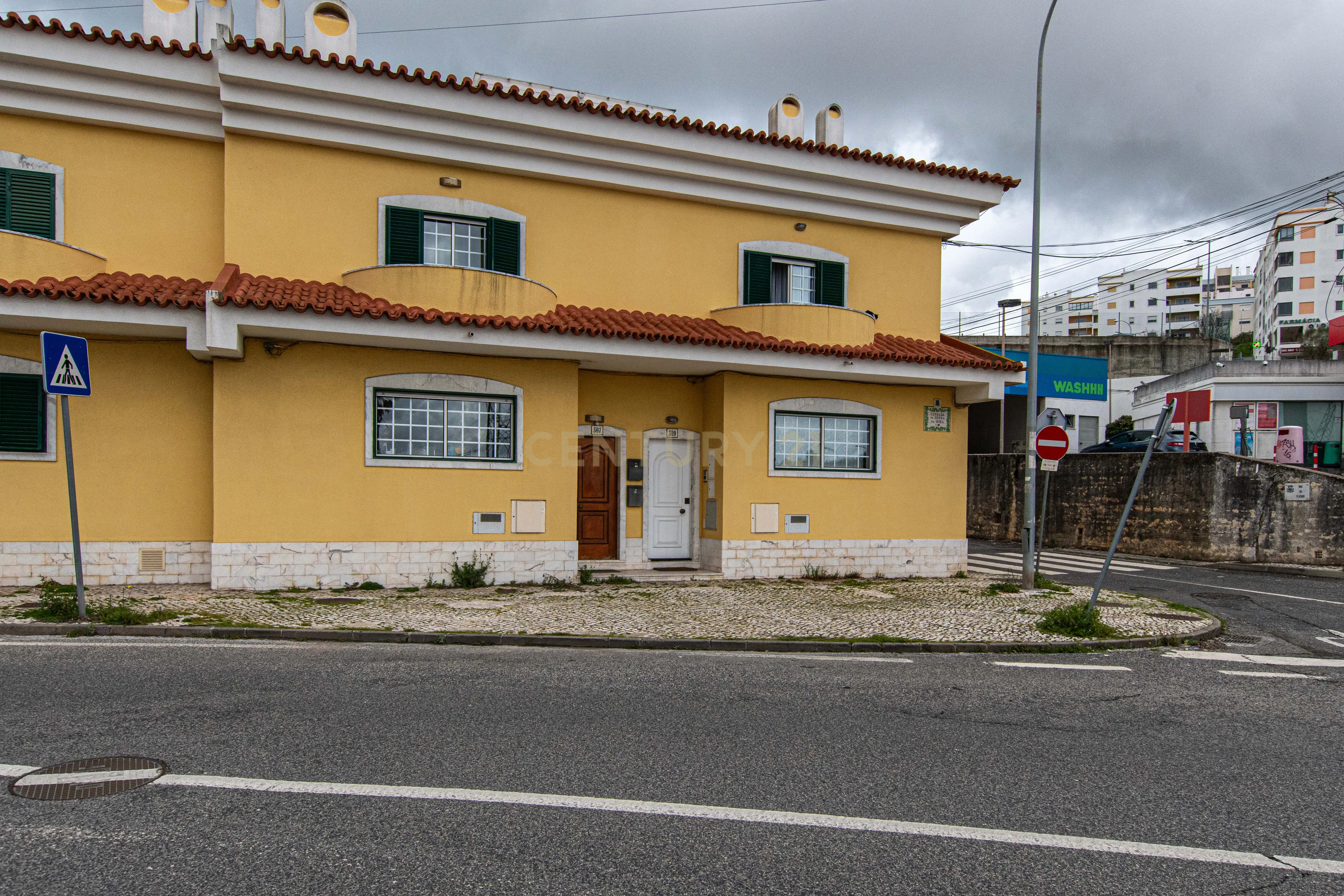 Moradia T3 + 2 com garagem (A-da-Beja/ Amadora)   - Image 9