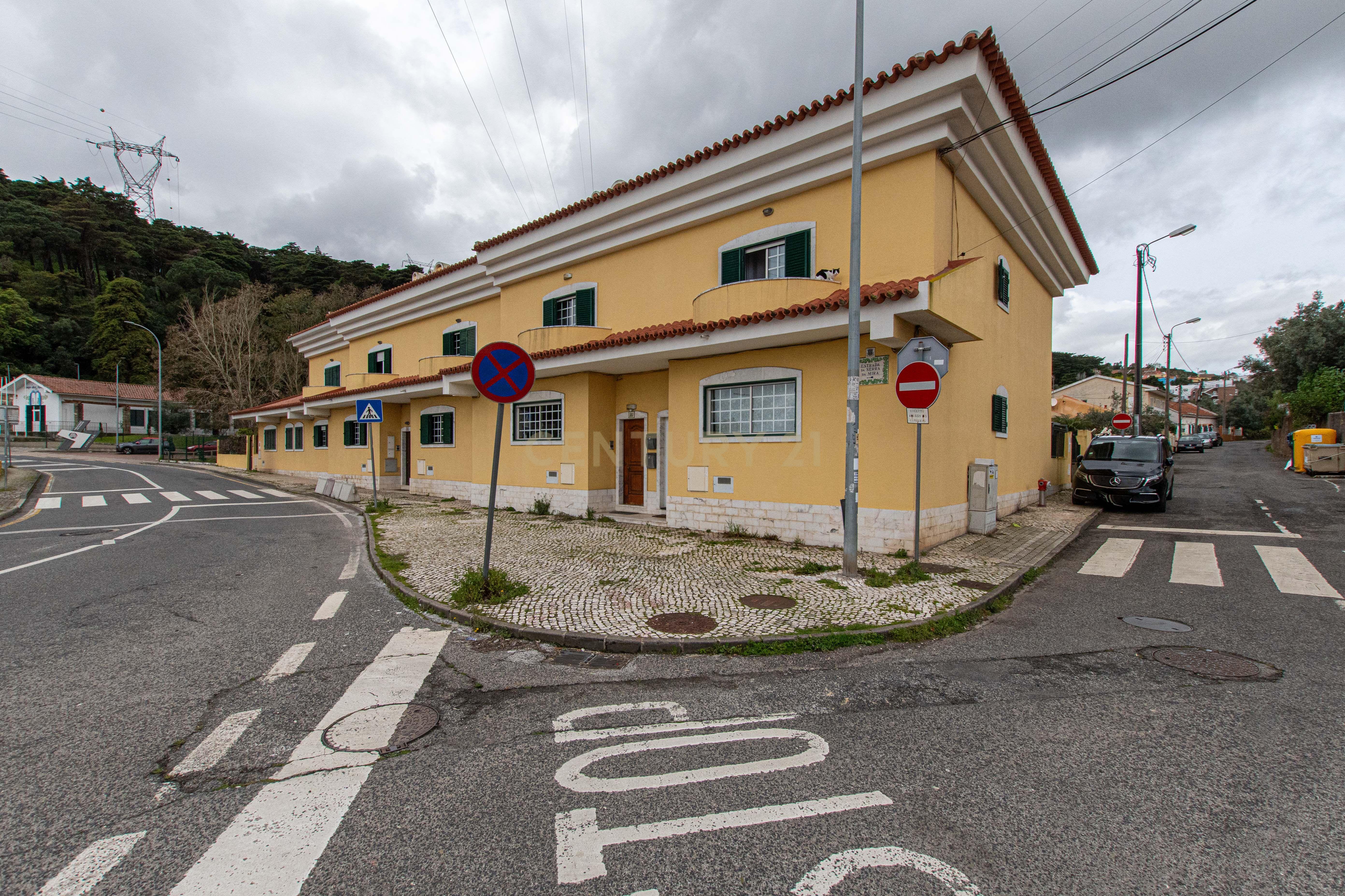 Moradia T3 + 2 com garagem (A-da-Beja/ Amadora)   - Image 8