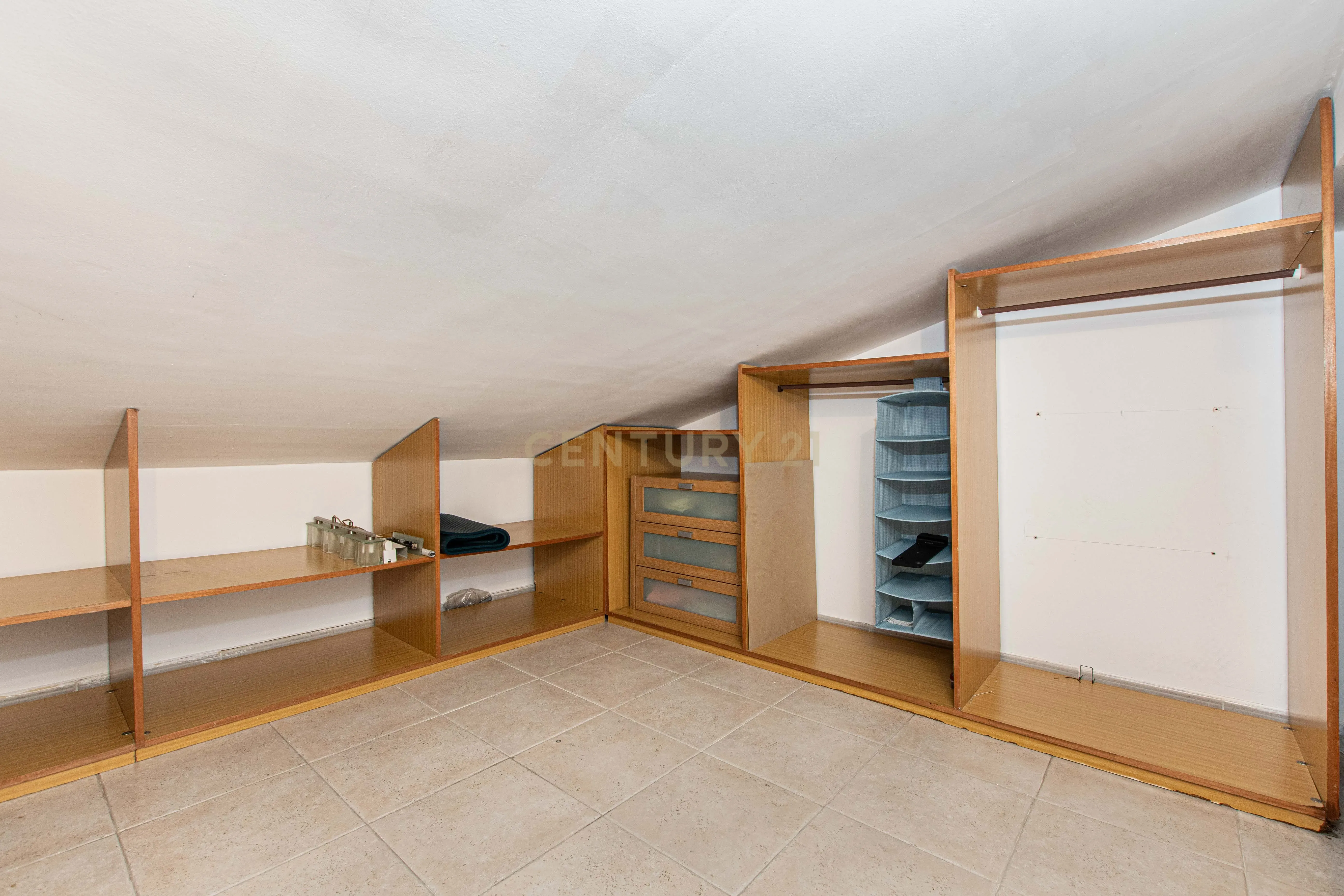 Moradia T3 + 2 com garagem (A-da-Beja/ Amadora)   - Image 14