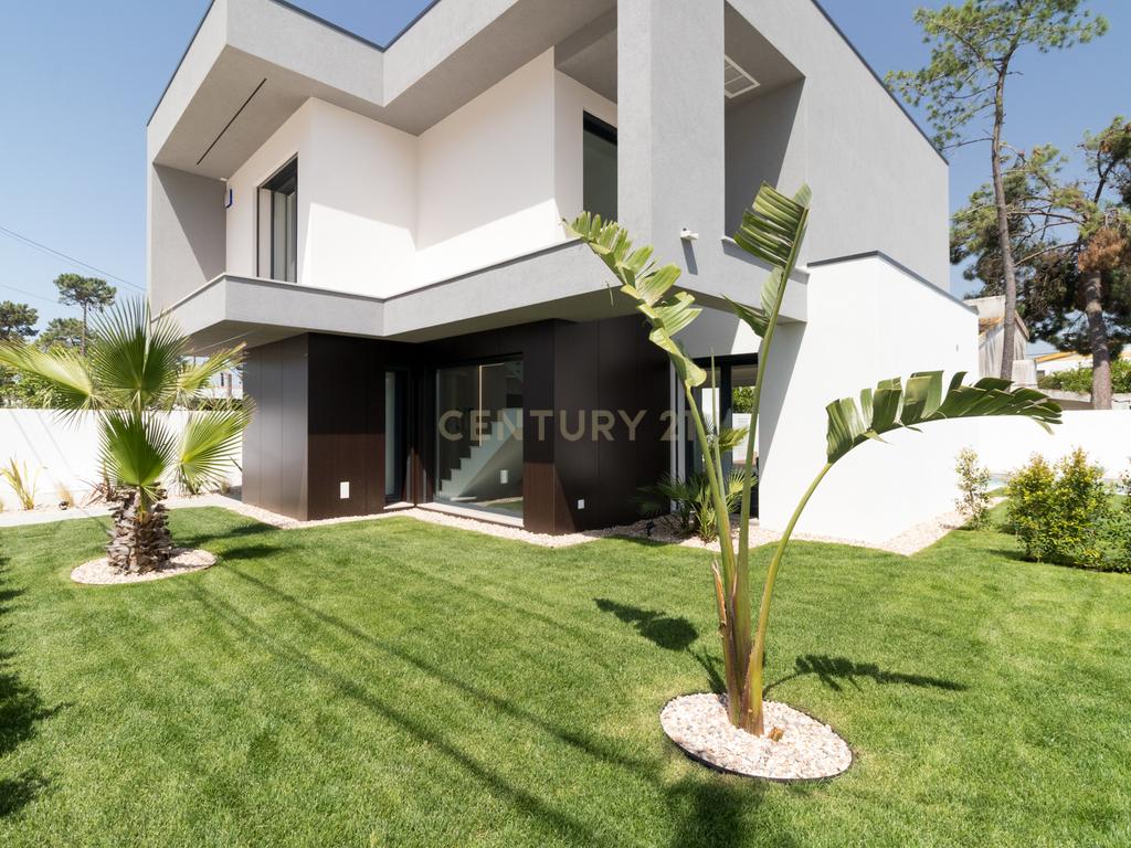 A Sua Nova Casa Está Pronta para Habitar! 🌊🏡 Moradia Nova T3 Aroeira À Beira da Praia da Fonte da Telha, na Prestigiada Aroeira - Image 24