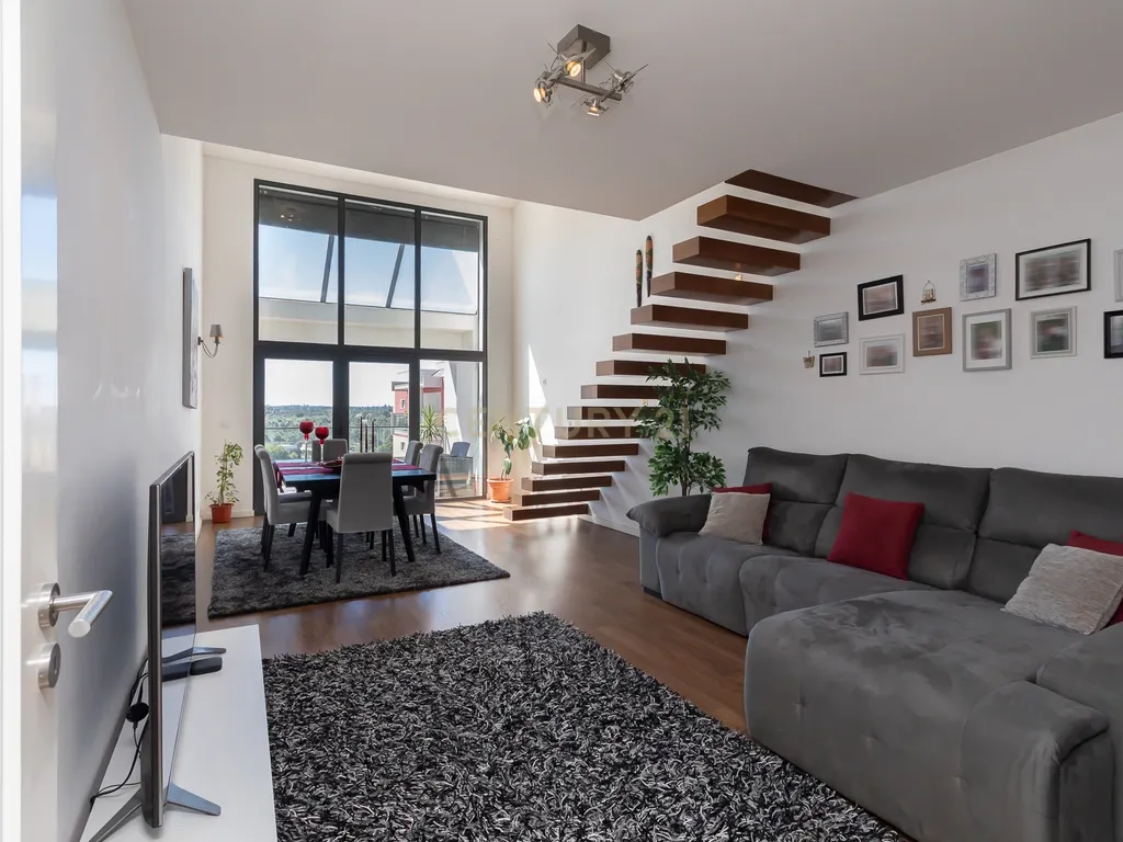DUPLEX T4 +1 | TERRAÇOS D’AMORA - SEIXAL - Image 3