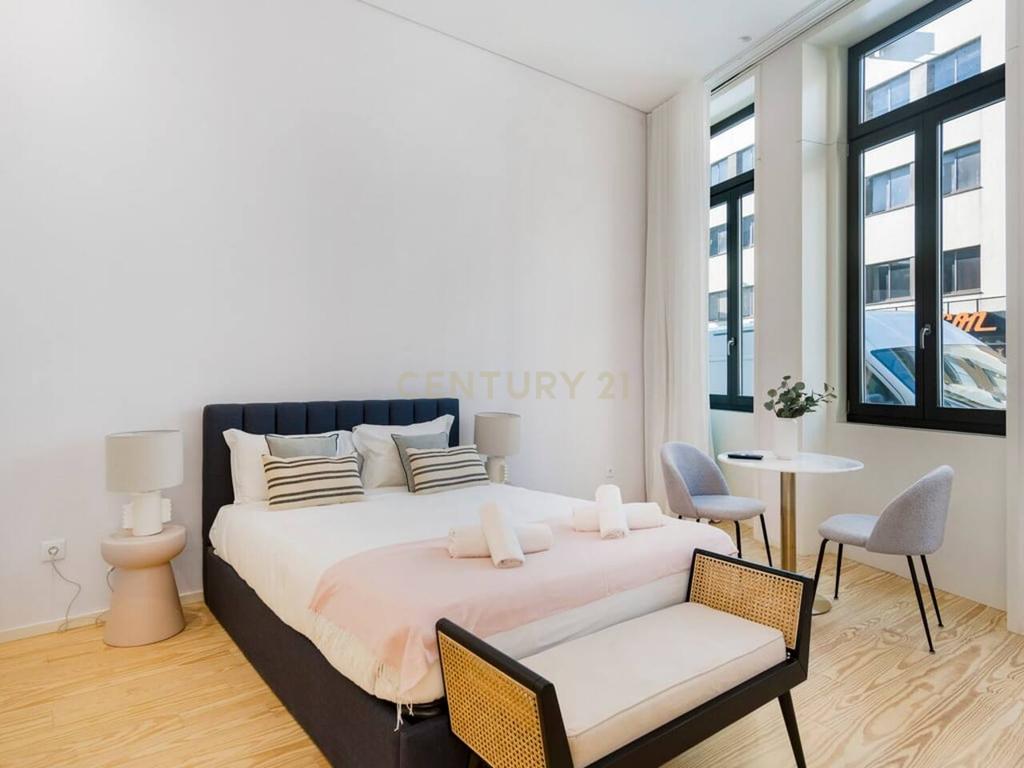 Apartamento T0 , com Licença AL, na Rua de Camões – Porto - Image 4