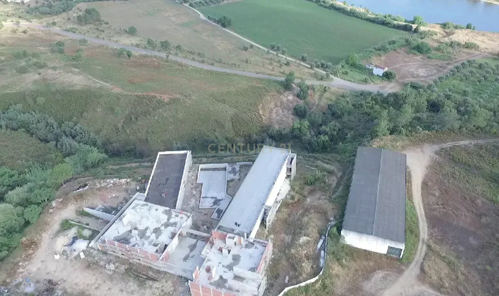 Hotel em Constância (em construção) - Image 2