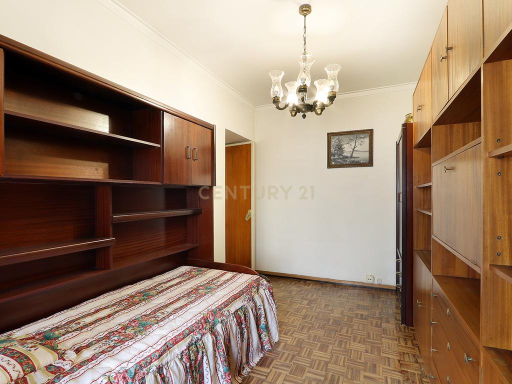 Apartamento T3 em Odivelas com elevador, a 100 mts do Metro. - Image 16