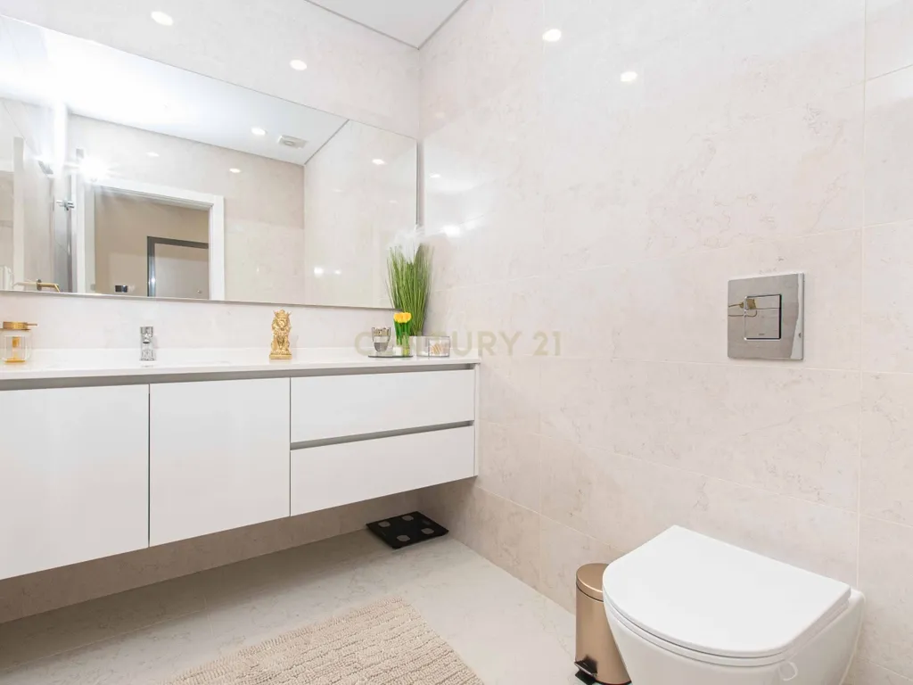 Apartamento Collection | T3 Premium Semi-Novo, Totalmente Mobilado, com Terraço Exclusivo e Box para 3 Viaturas - Image 22