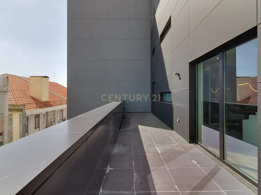 T2 de Luxo junto ao Campo Pequeno | Novo, Mobilado, Varandas e Garagem - Image 21