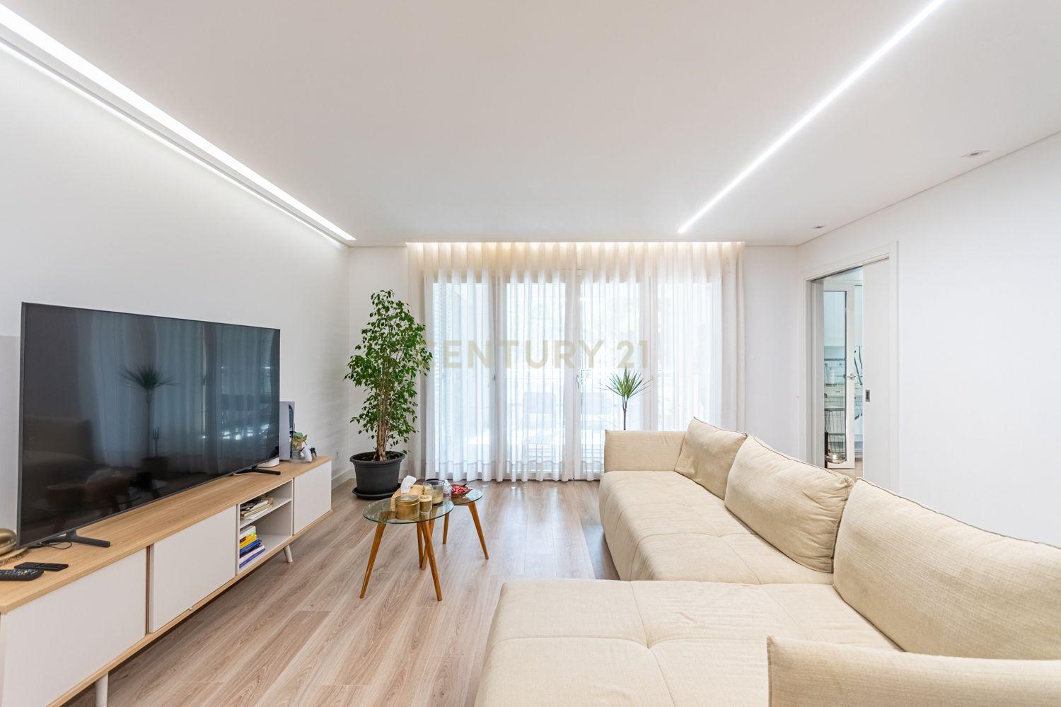 Fotografia 7 de Apartamento T2 com Varanda de 27 m² e Box | Malvarosa – Alverca