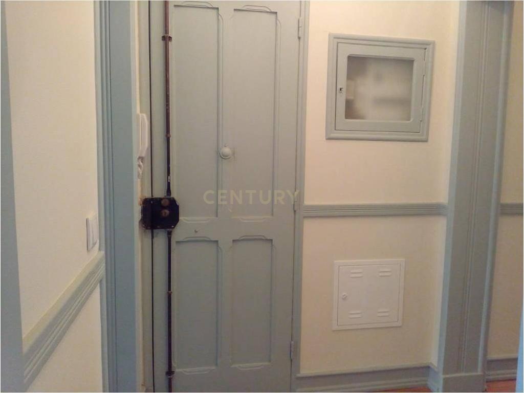 Apartamento T2+1 com Logradouro para Arrendar em Sete Rios - Image 7
