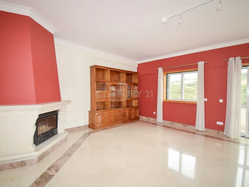Apartamento T3 em Loures com Garagem - Image 5